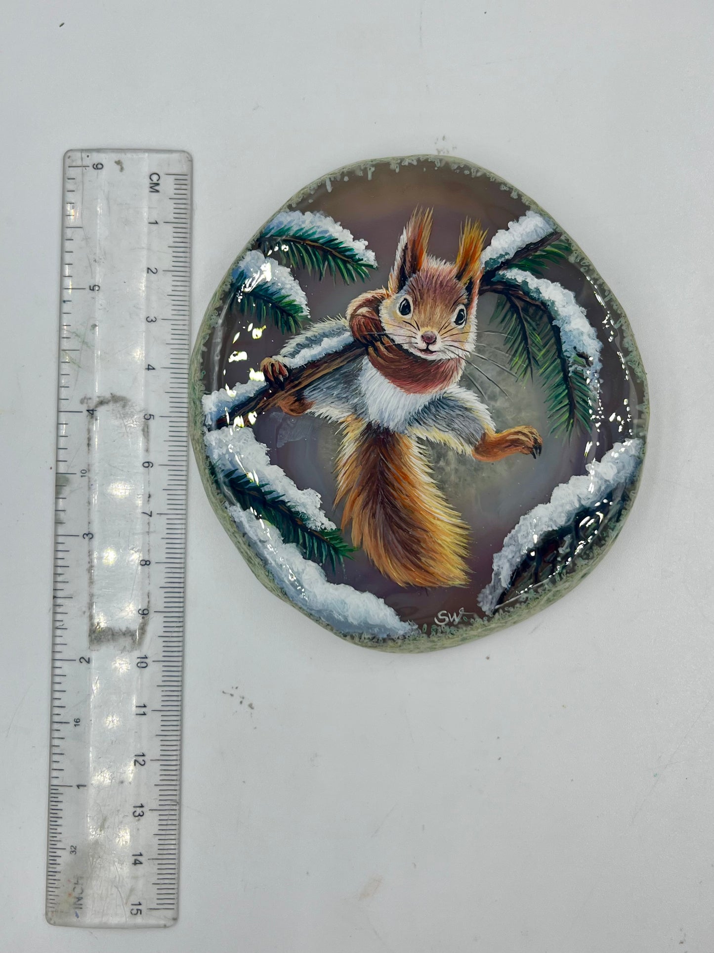 Einzigartige bemalt Achatscheibe/Das Eichhörnchen /Hand bemalt /Deko/Tierpotrait/ink.Metallständer