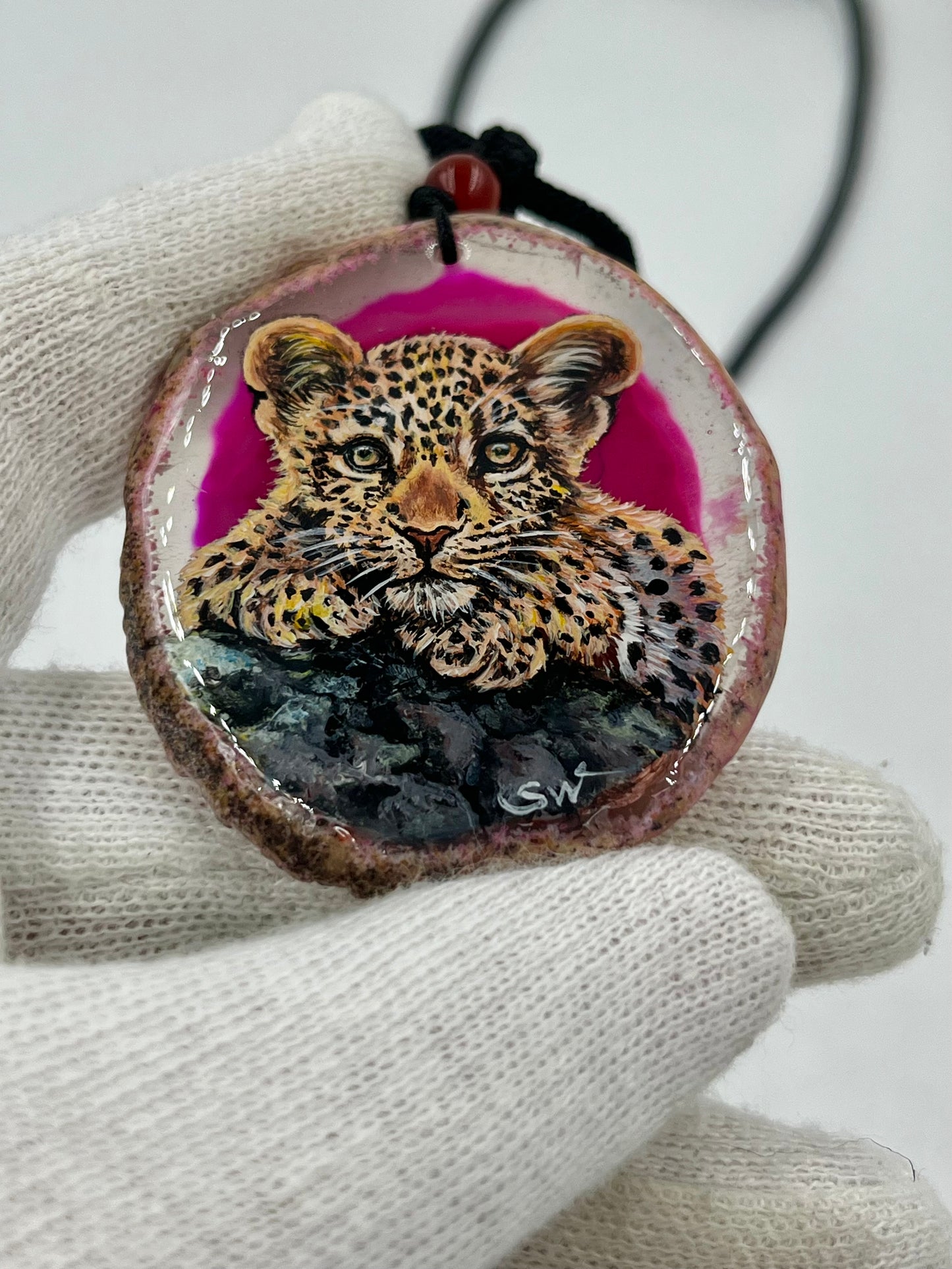 Einzigartige Anhänger /Der Leopardbaby/Achat/Hand bemalt Juwelen und tragbare Kunst /Natur Schmuck