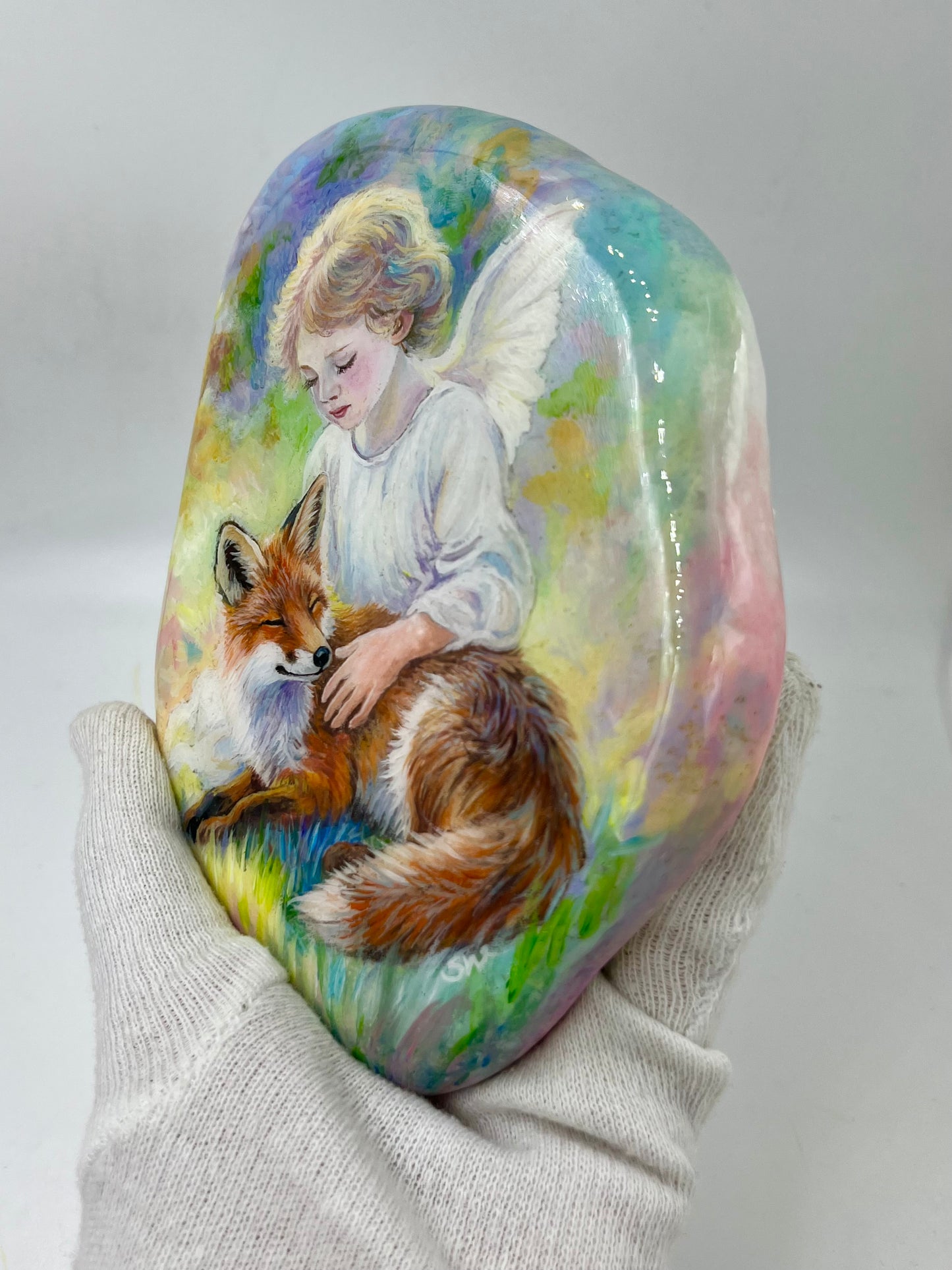 Einzigartig handbemalte Stein-der kleine Engel und der Fuchs inklusive Tischstaffelei