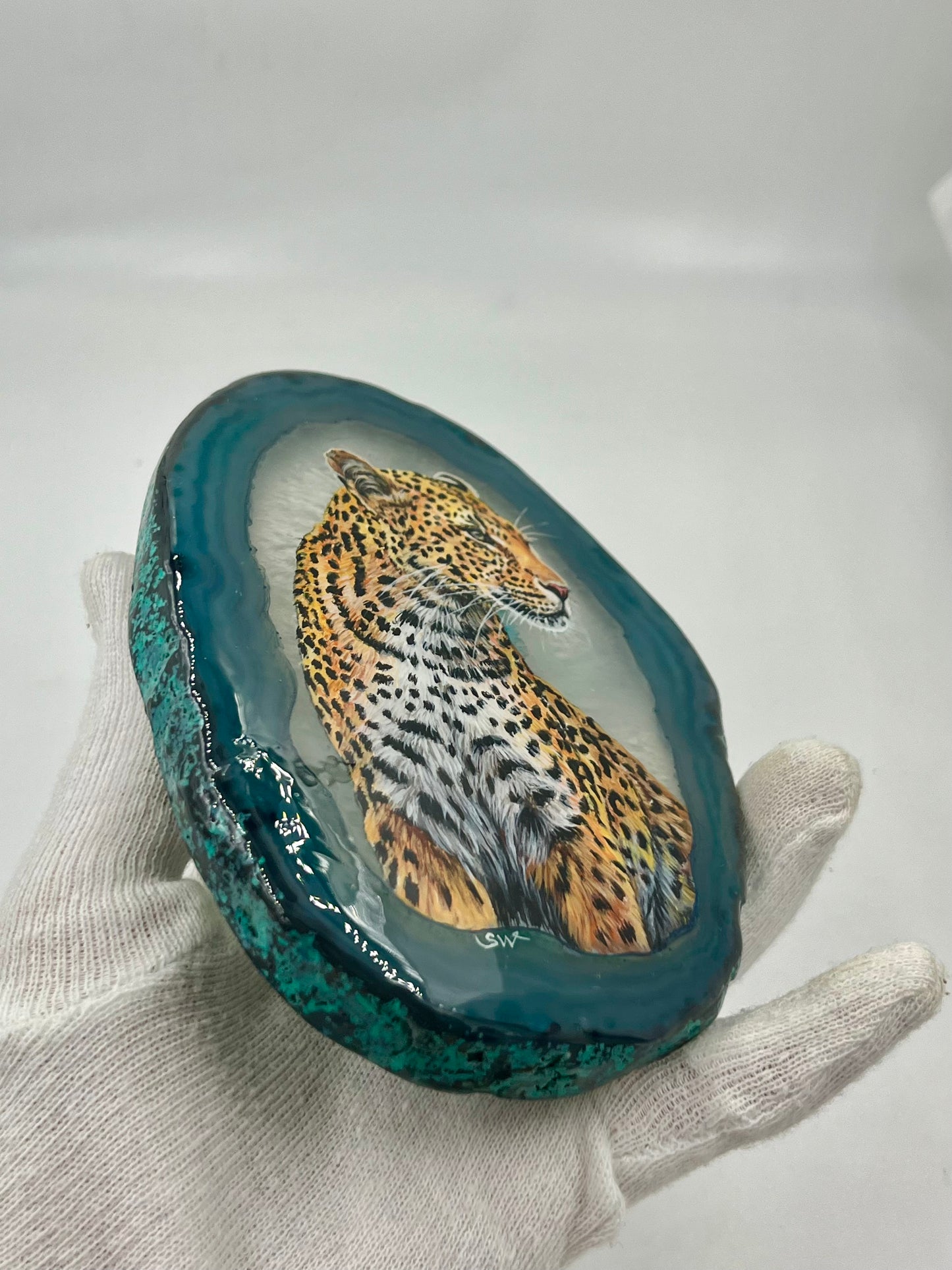 Einzigartige bemalt Achatscheibe/Der Leopard/Hand bemalt /Deko/Tierpotrait/ink.Metallständer
