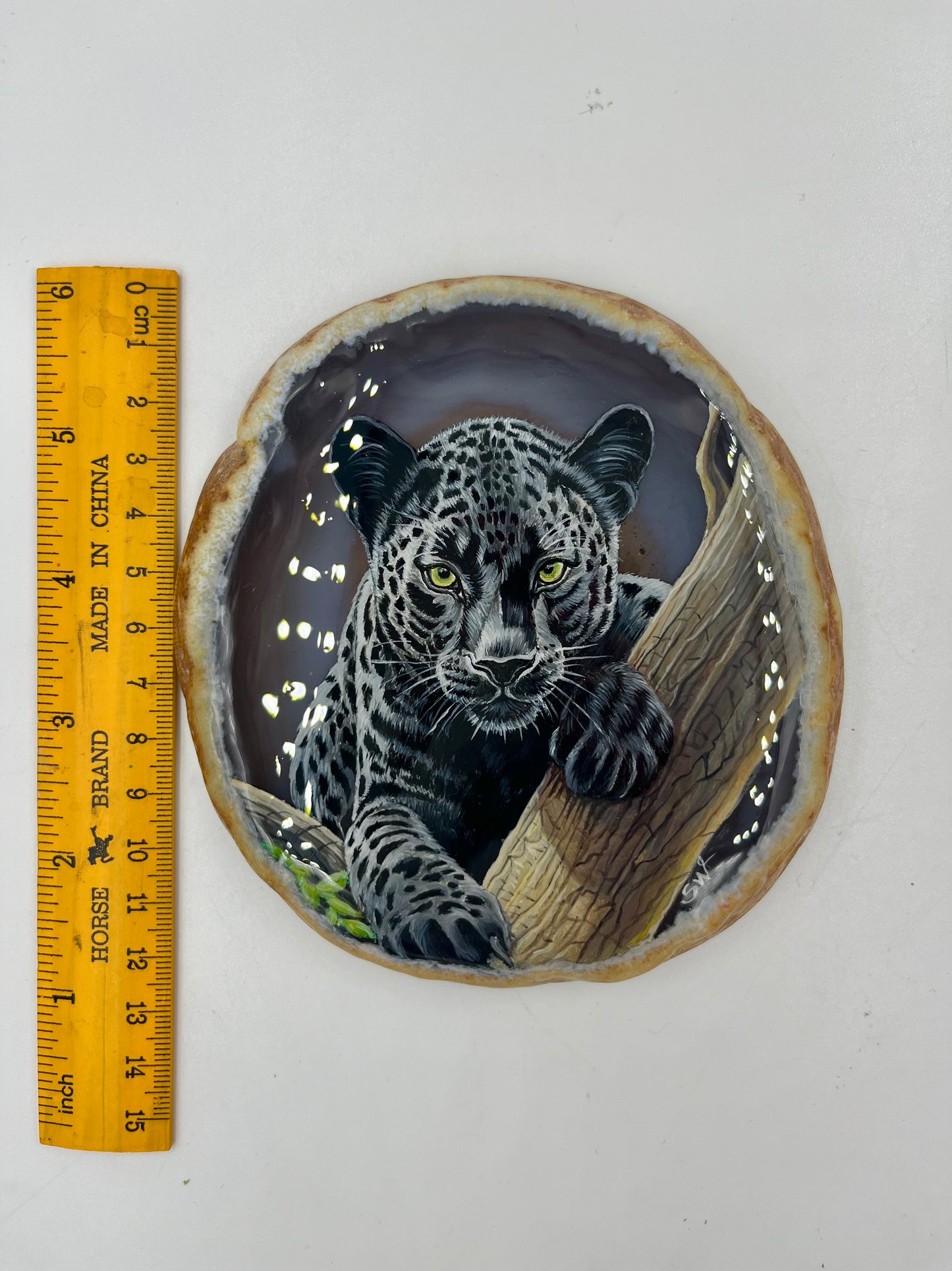 Einzigartige bemalt Achatscheibe/Ein schwarzer Panther /Hand bemalt /Deko/Tierpotrait/ink.Metallständer