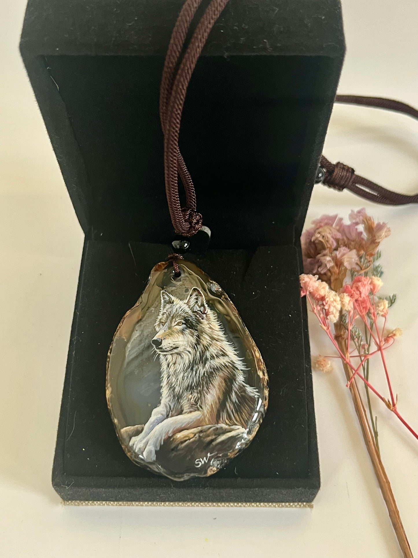 Einzigartige Anhänger /Der Wolf /Achat/Hand bemalt Juwelen und tragbare Kunst /Natur Schmuck