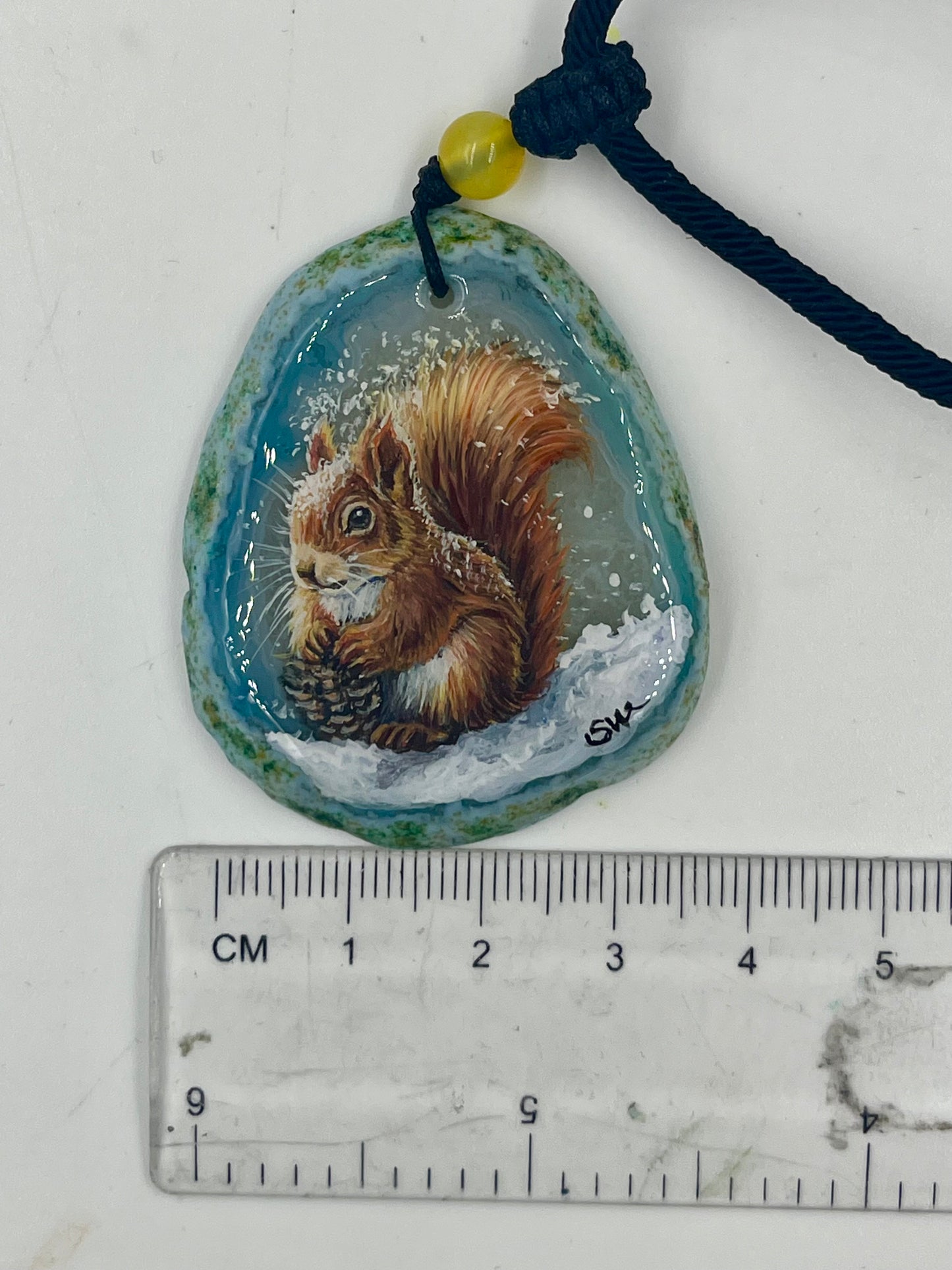 Einzigartige Anhänger /das Eichhörnchen /Achat/Hand bemalt Juwelen und tragbare Kunst /Natur Schmuck
