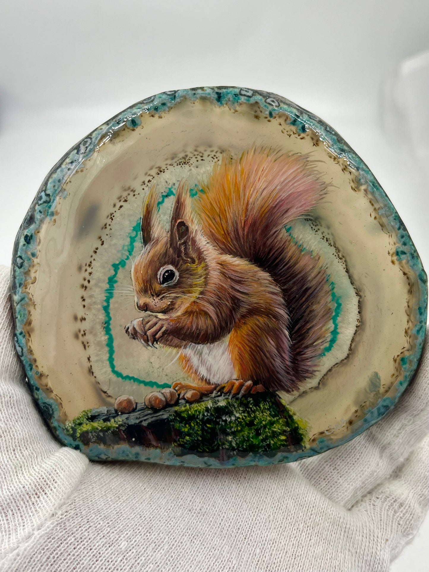 Einzigartige bemalt Achatscheibe/Das Eichhörnchen/Hand bemalt /Deko/Tierpotrait/ink.Metallständer