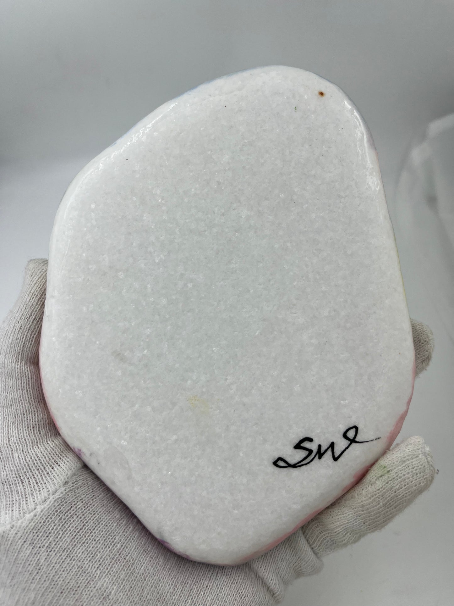 Einzigartig handbemalte Stein-der kleine Engel und der Fuchs inklusive Tischstaffelei