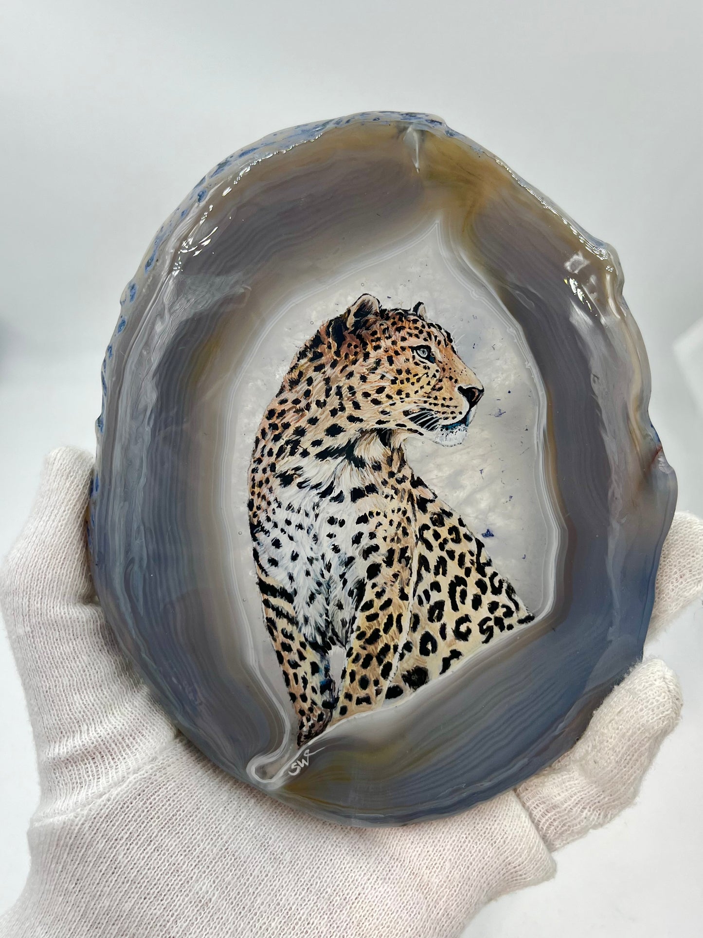 Einzigartige bemalt Achatscheibe/Der Leopard /Hand bemalt /Deko/Tierpotrait/ink.Metallständer