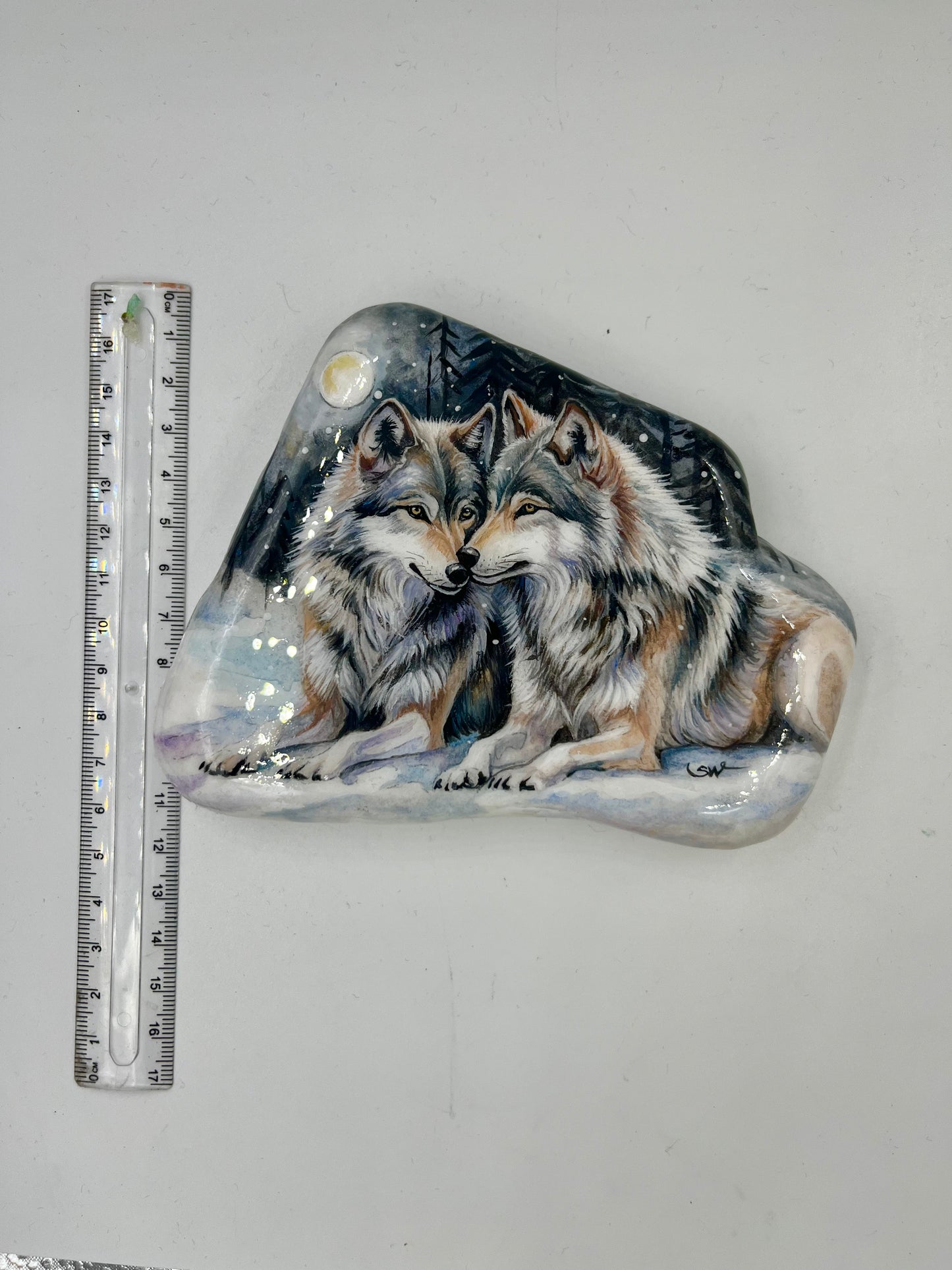 Einzigartig handbemalte Stein-Zwei Wölfe im Nacht -inklusive Tischstaffelei