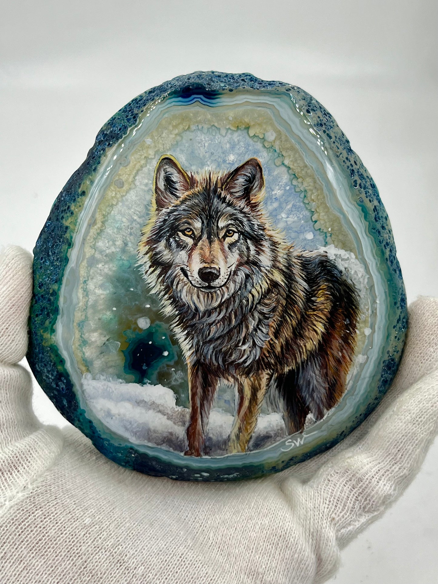 Einzigartige bemalt Achatscheibe/Der Wolf /Hand bemalt /Deko/Tierpotrait/ink.Metallständer