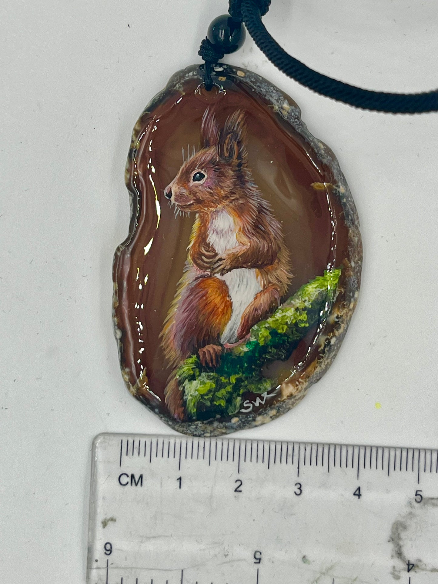 Einzigartige Anhänger /Das Eichhörnchen /Achat/Hand bemalt Juwelen und tragbare Kunst /Natur Schmuck