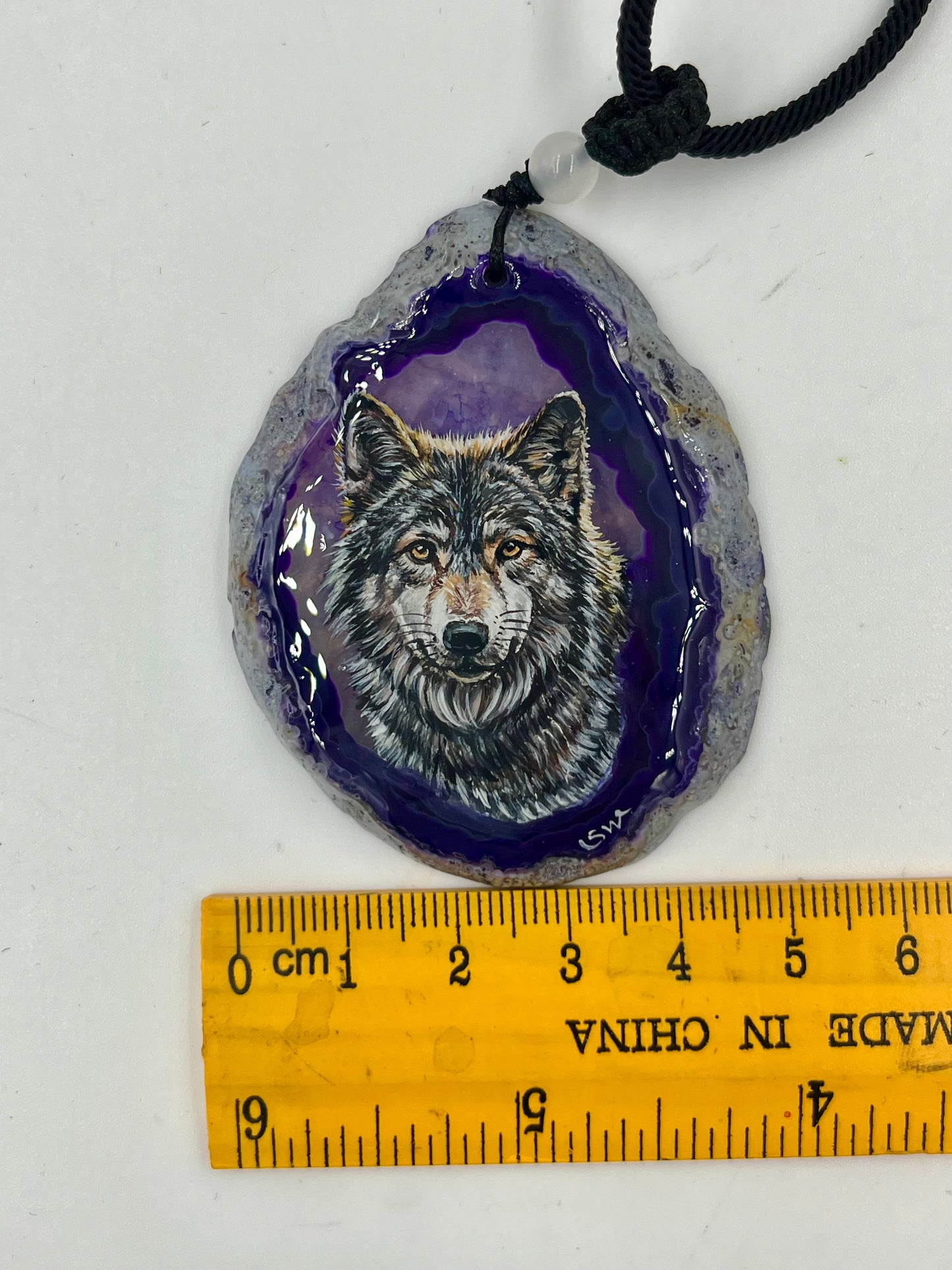 Einzigartige Anhänger /Der Wolf /Achat/Hand bemalt Juwelen und tragbare Kunst /Natur Schmuck