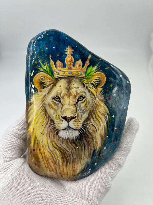 Einzigartig handbemalte Stein-der König der Löwen -inklusive Tischstaffelei