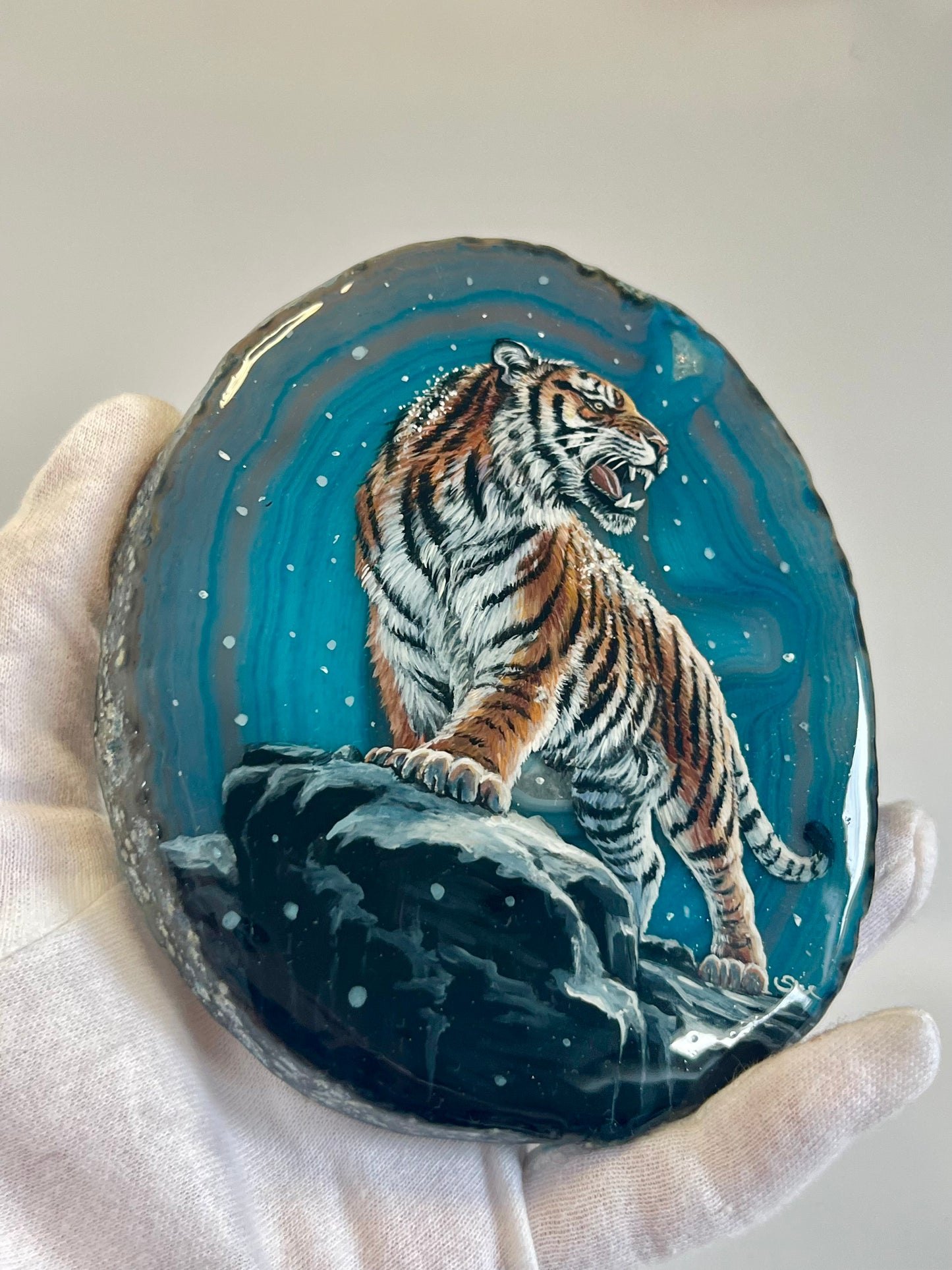 Einzigartige bemalt Achatscheibe/Der Tiger /Hand bemalt /Deko/Tierpotrait/ink.Metallständer