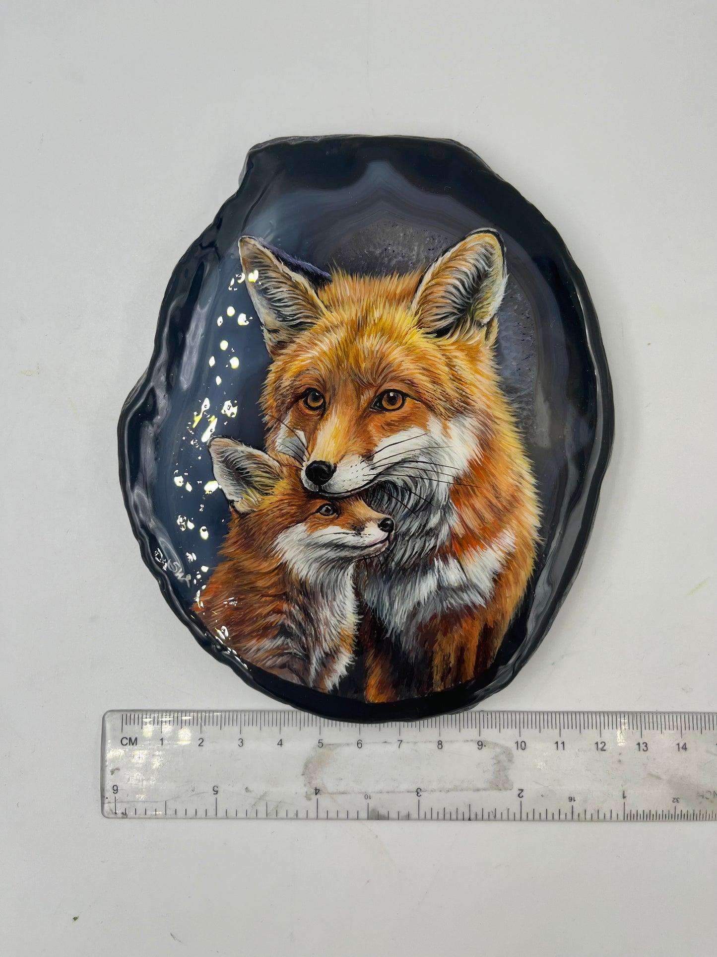 Einzigartige bemalt Achatscheibe/Der Fuchs Mama und Kind/Hand bemalt /Deko/Tierpotrait/ink.Metallständer