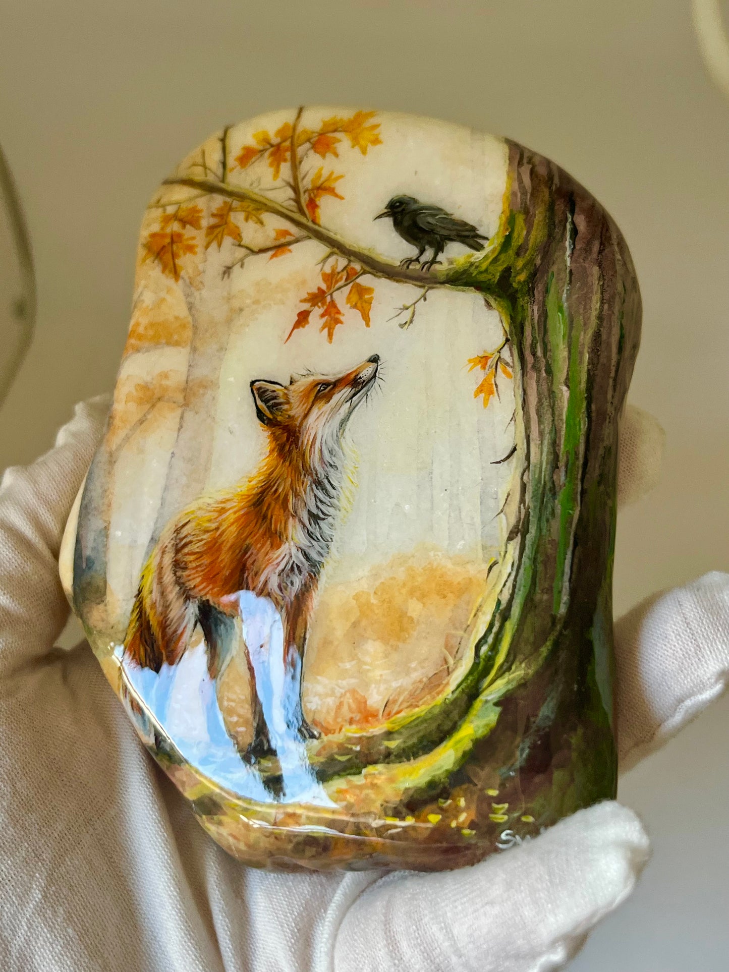 Einzigartig handbemalte Stein/Der Fuchs und der Rabe/inklusive Tischstaffele