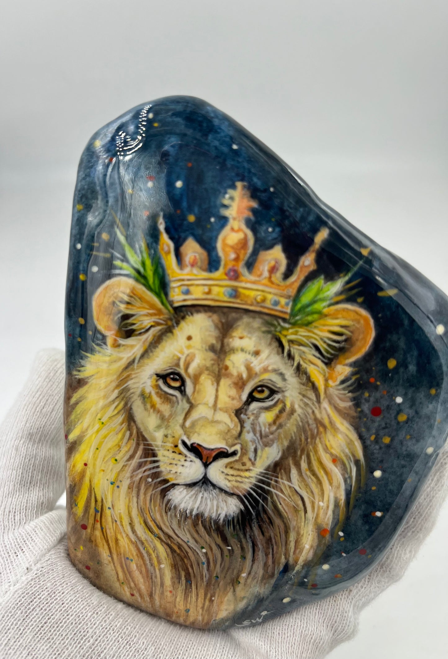 Einzigartig handbemalte Stein-der König der Löwen -inklusive Tischstaffelei