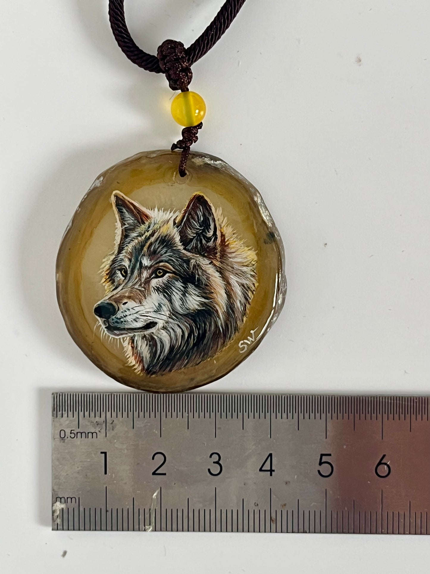 Einzigartige Anhänger /der Wolf/Achat/Hand bemalt Juwelen und tragbare Kunst /Natur Schmuck