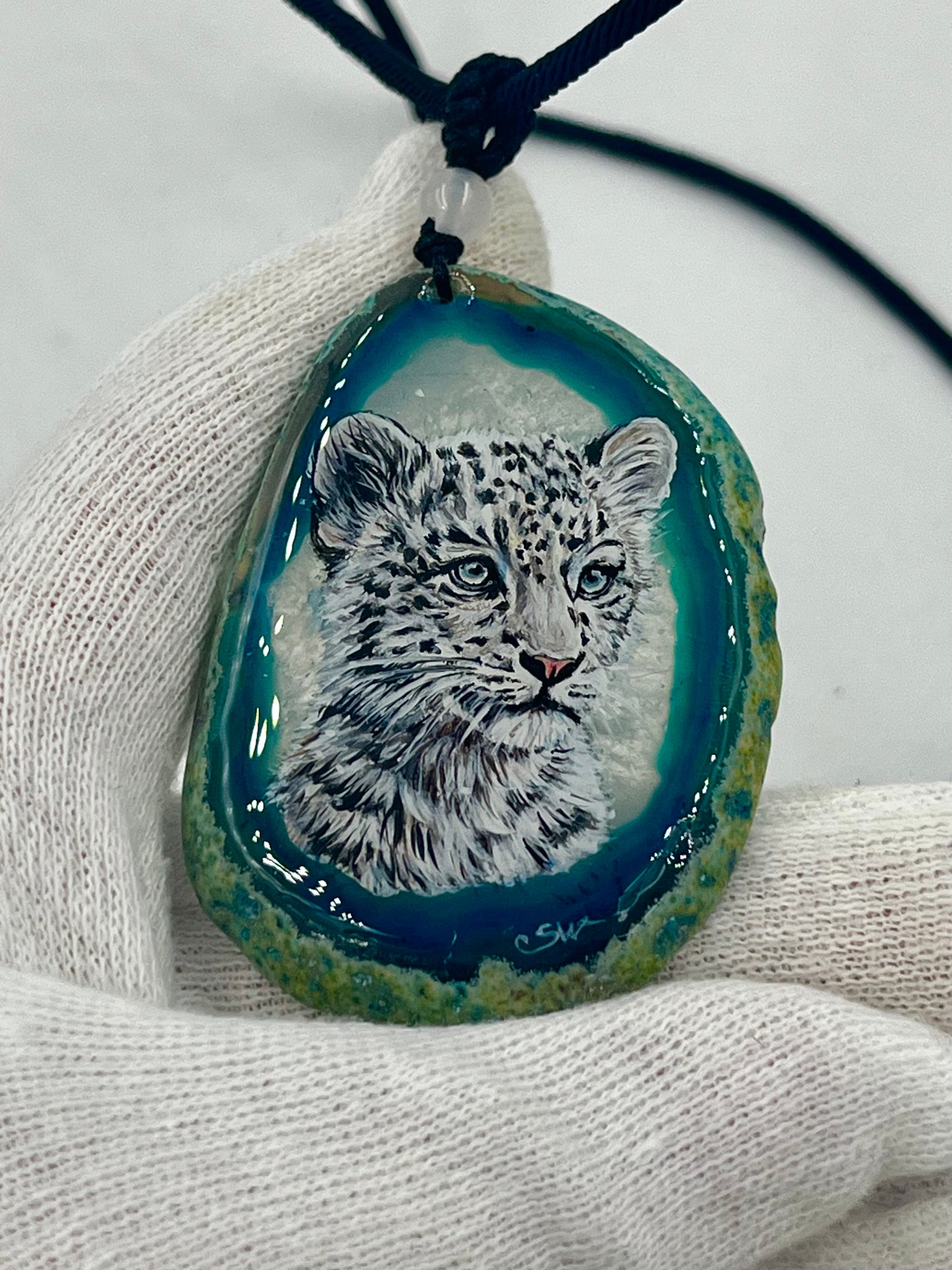 Einzigartige Anhänger /Schneeleoparden-Baby /Achat/Hand bemalt Juwelen und tragbare Kunst /Natur Schmuck