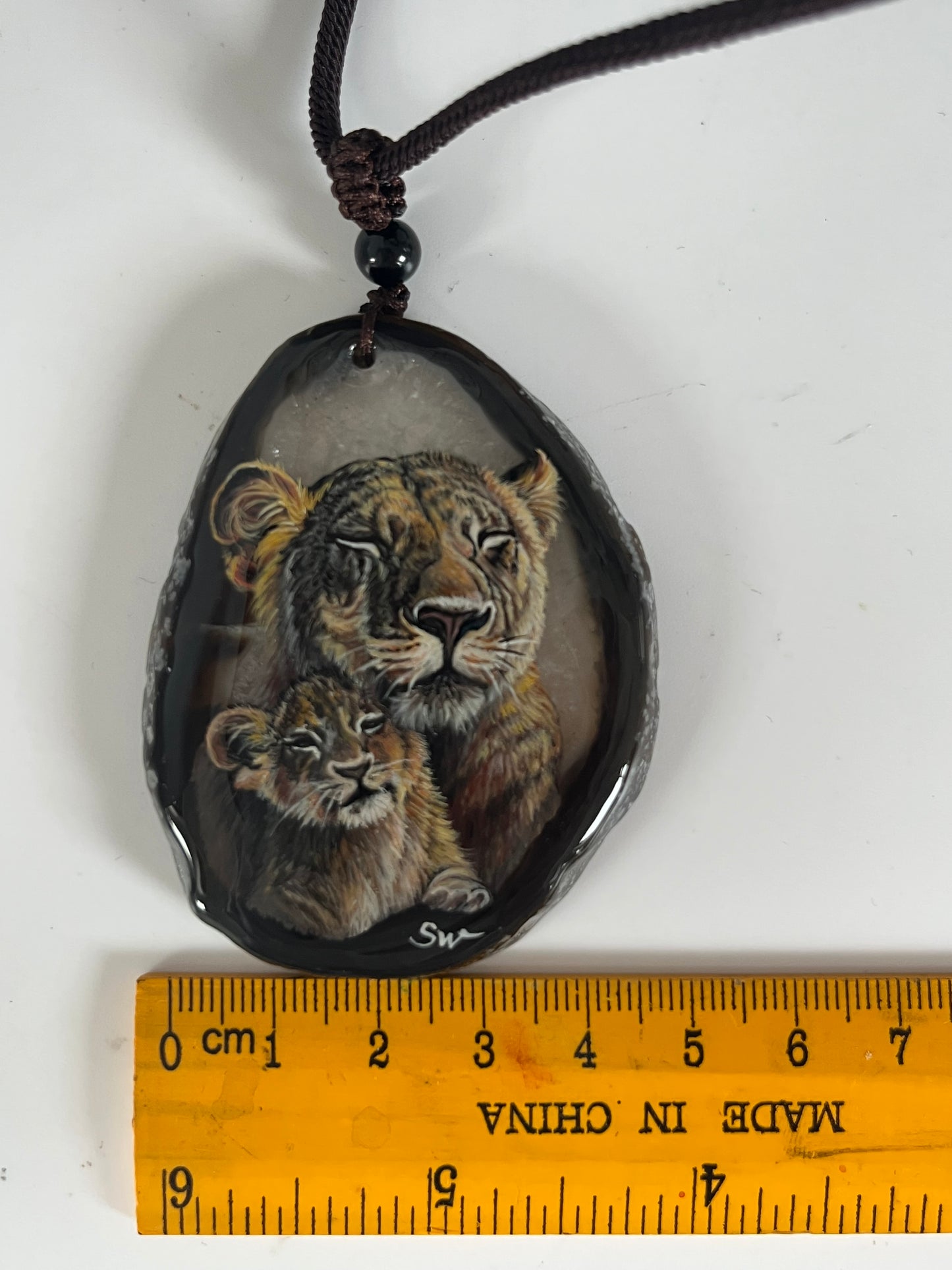 Einzigartige Anhänger /Löwe Mama und Kind/Achat/Hand bemalt Juwelen und tragbare Kunst /Natur Schmuck