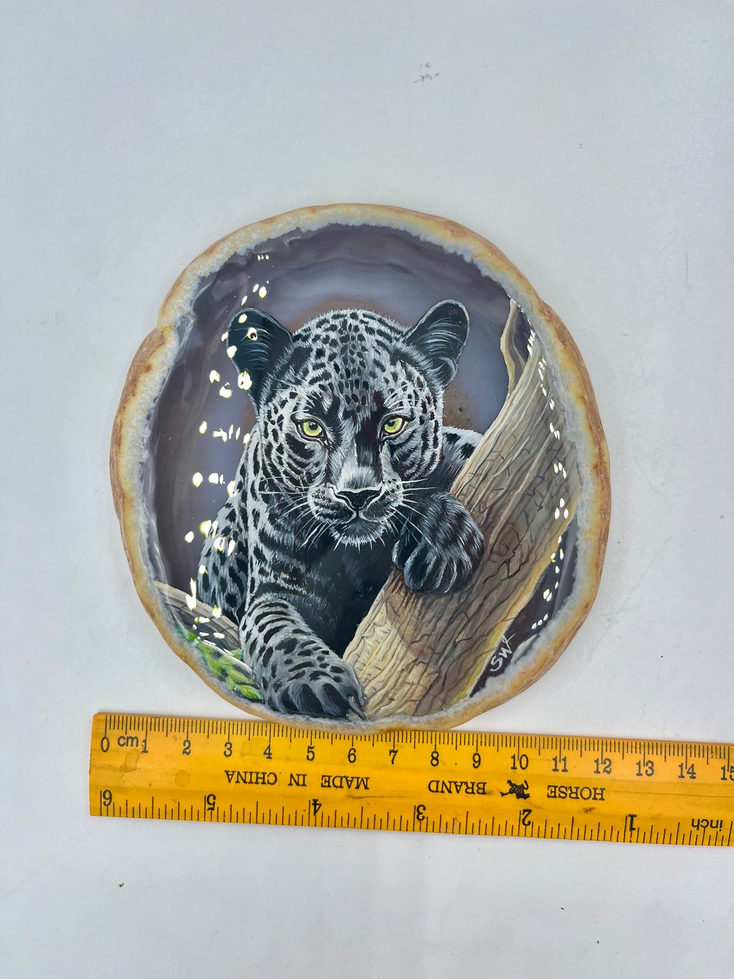 Einzigartige bemalt Achatscheibe/Ein schwarzer Panther /Hand bemalt /Deko/Tierpotrait/ink.Metallständer