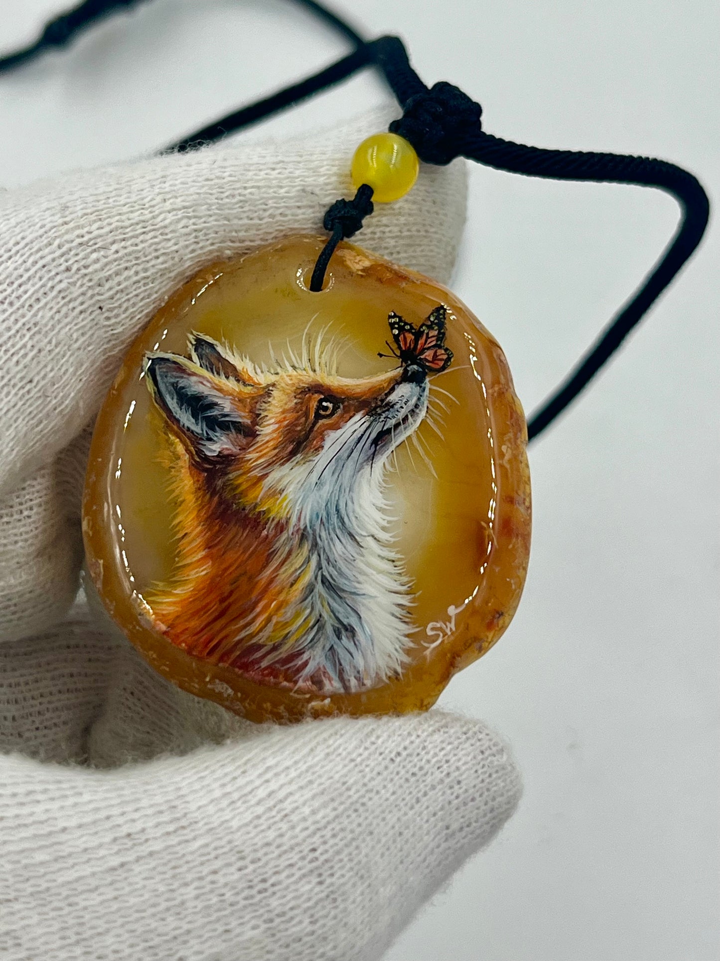 Einzigartige Anhänger /Der Fuchs und der Schmetterling /Achat/Hand bemalt Juwelen und tragbare Kunst /Natur Schmuck