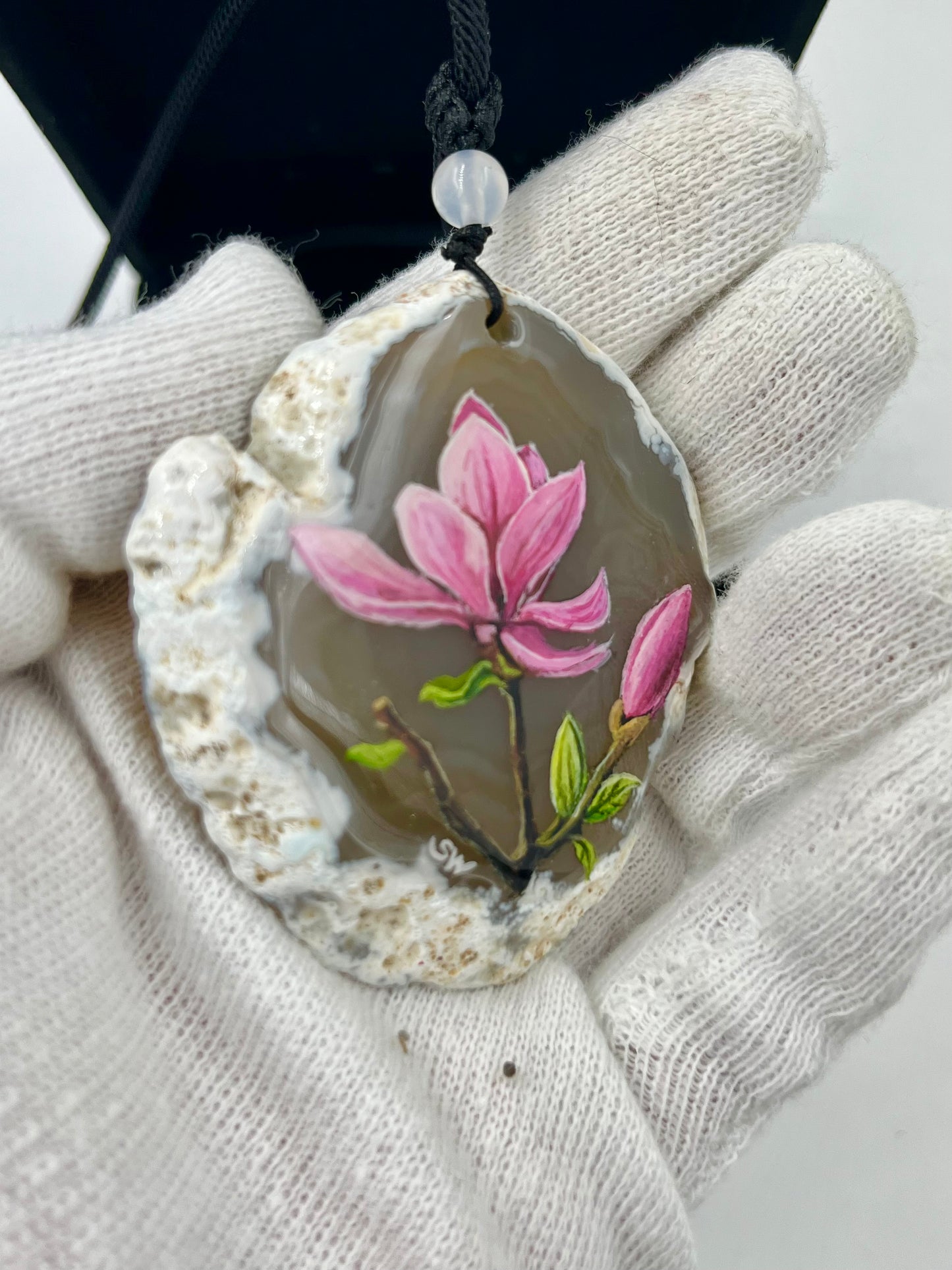 Einzigartige Anhänger /Yulan-Magnolie/Achat/Hand bemalt Juwelen und tragbare Kunst /Natur Schmuck