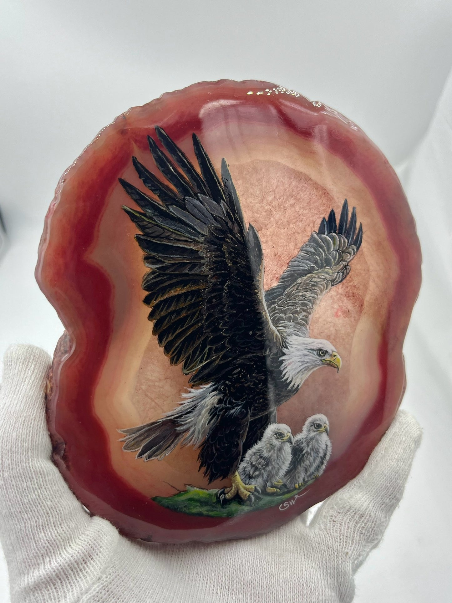 Einzigartige bemalt Achatscheibe/Der Adler und seine zwei Kinder/Hand bemalt /Deko/Tierpotrait/ink.Metallständer