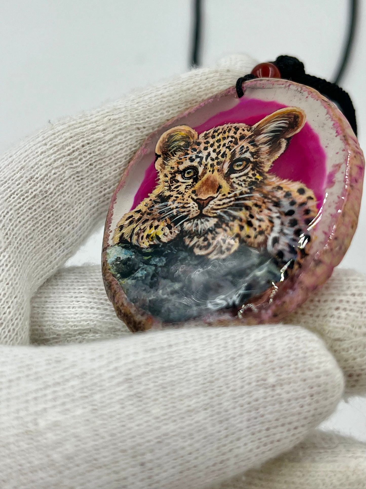 Einzigartige Anhänger /Der Leopardbaby/Achat/Hand bemalt Juwelen und tragbare Kunst /Natur Schmuck