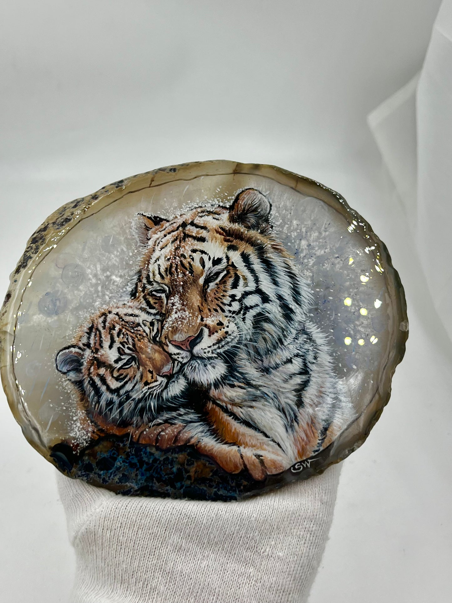 Einzigartige bemalt Achatscheibe/ Tiger Mama und Kind /Hand bemalt /Deko/Tierpotrait/ink.Metallständer