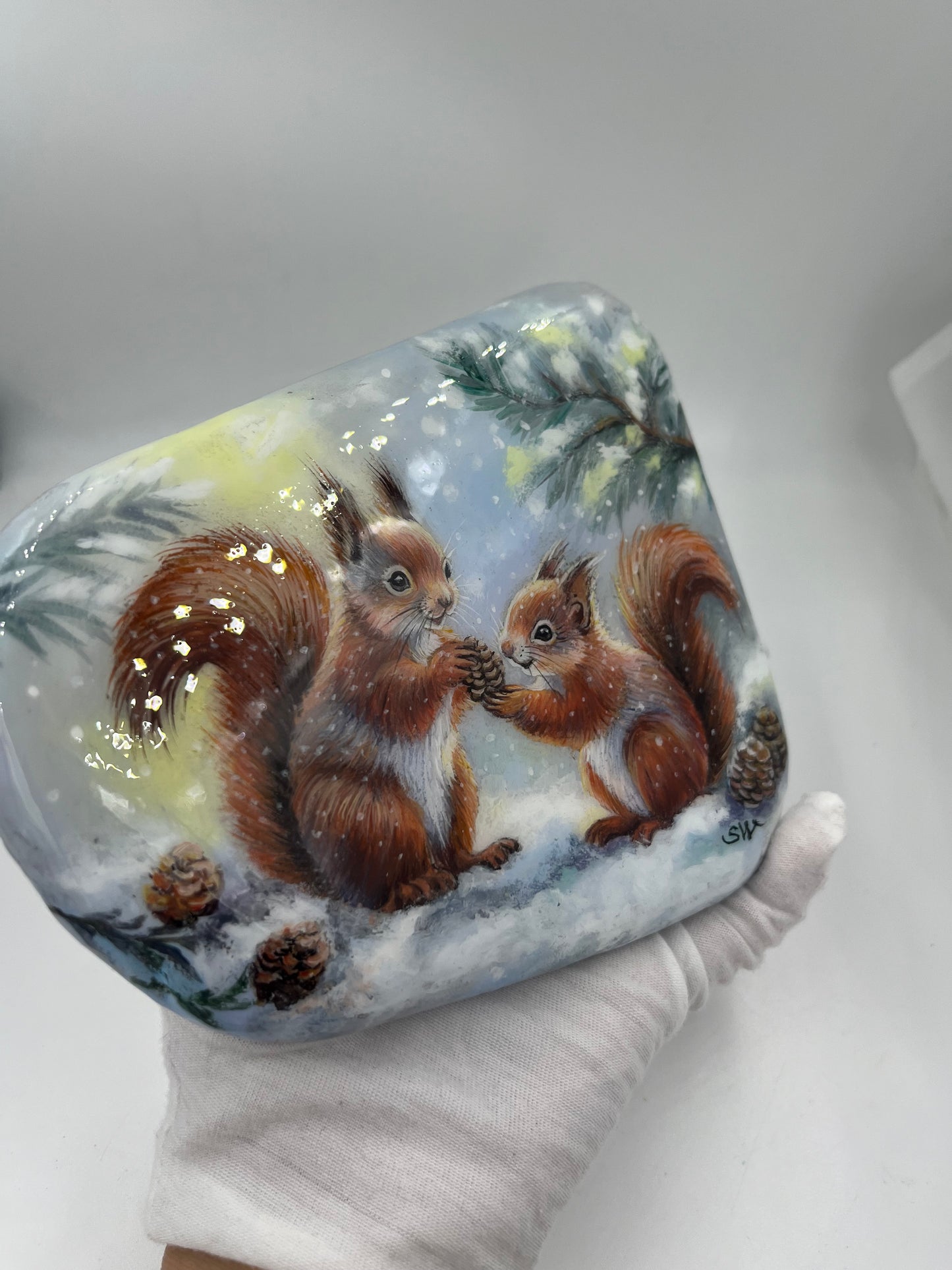 Einzigartig handbemalte große Stein/zwei Eichhörnchen/inklusive Tischstaffelei