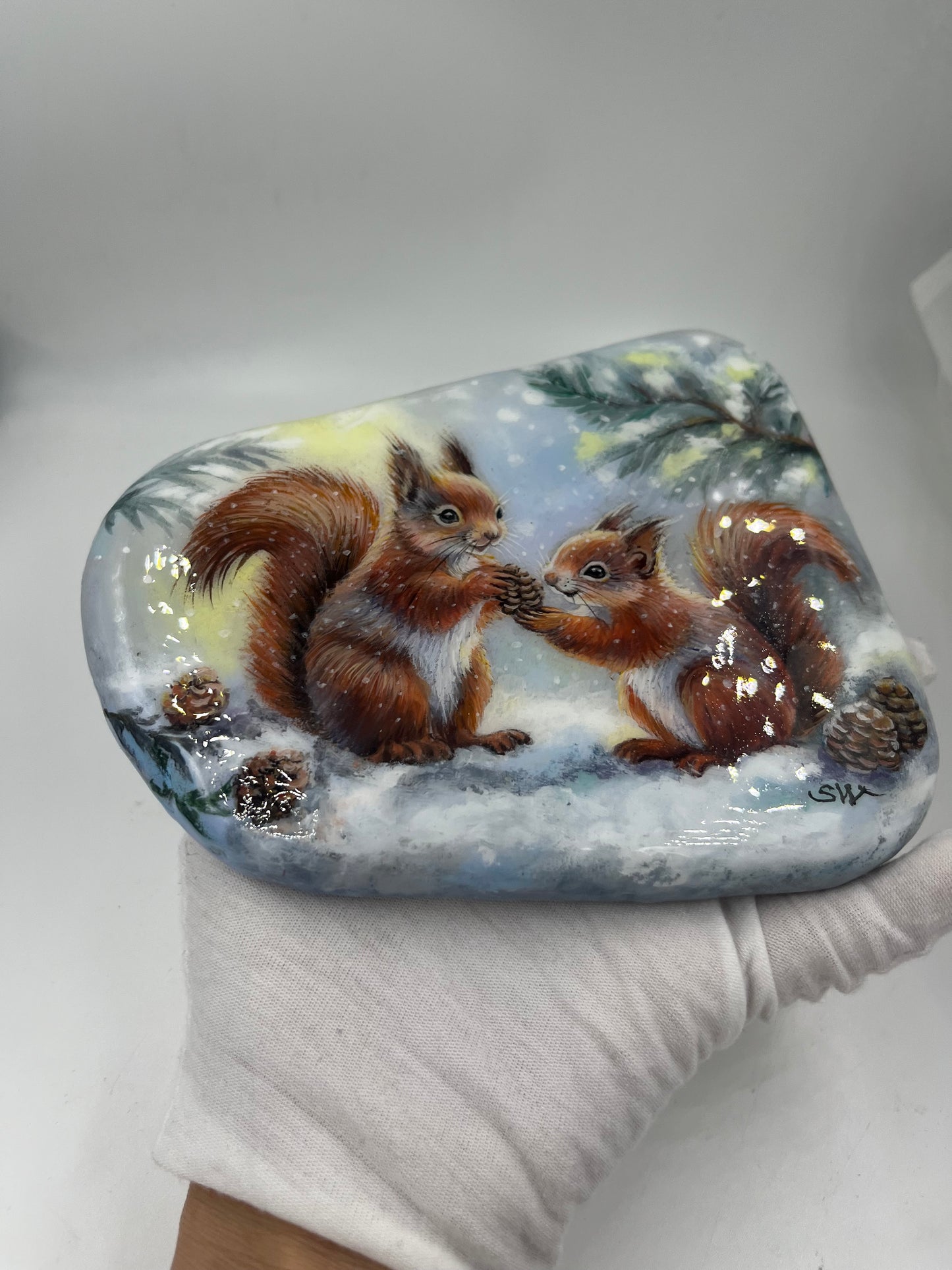 Einzigartig handbemalte große Stein/zwei Eichhörnchen/inklusive Tischstaffelei