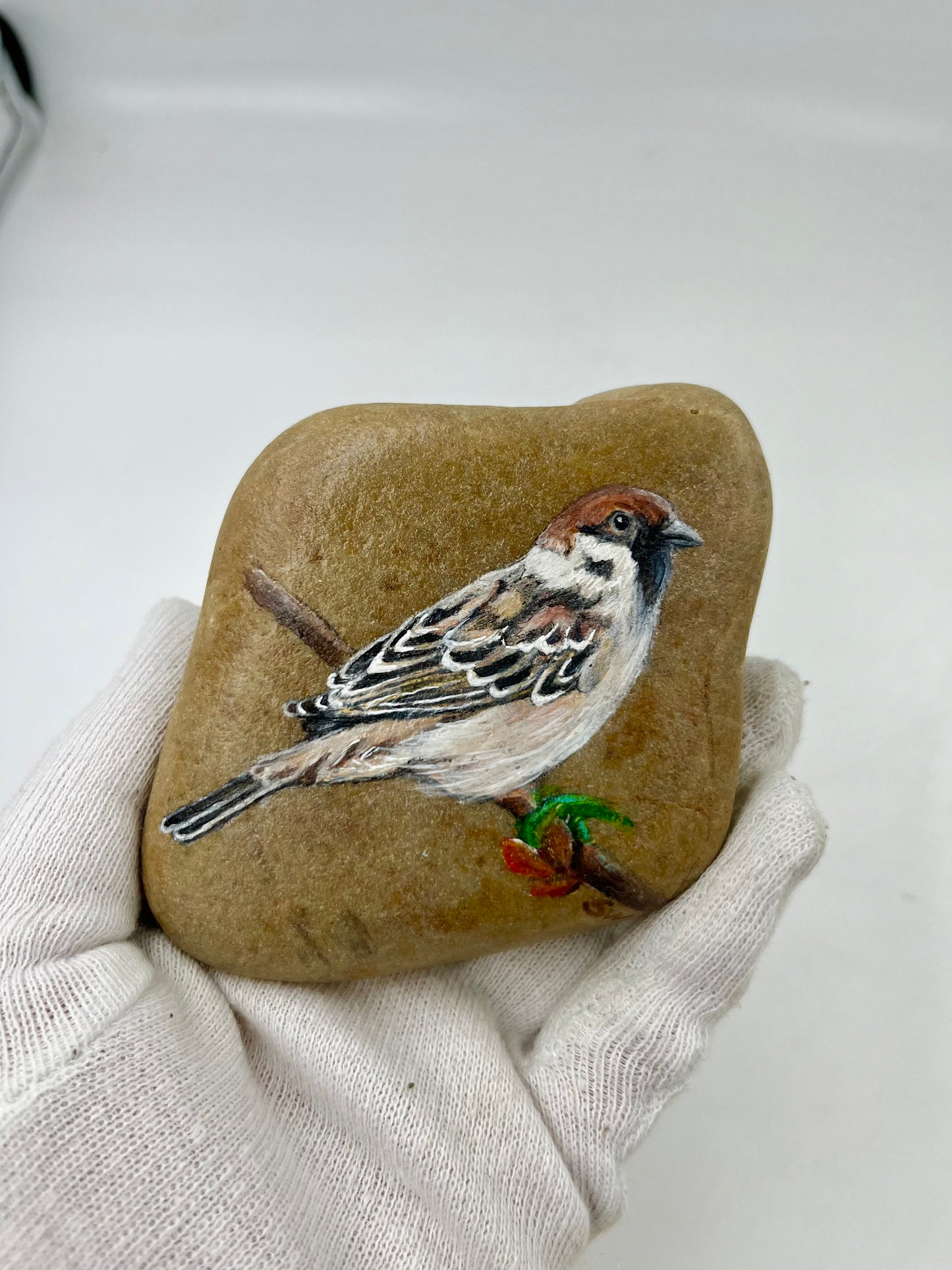 Einzigartig handbemalte Stein-der   Vogel -inklusive Tischstaffelei