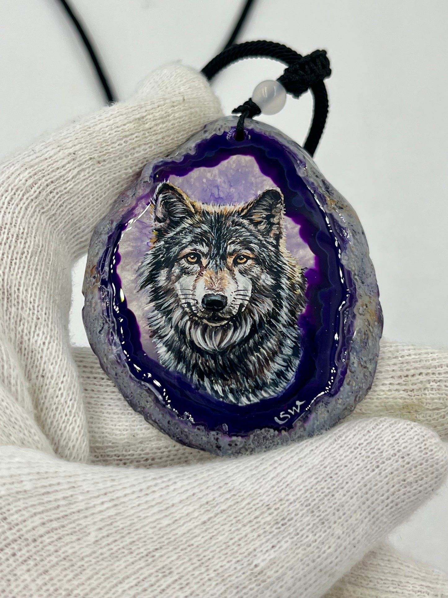 Einzigartige Anhänger /Der Wolf /Achat/Hand bemalt Juwelen und tragbare Kunst /Natur Schmuck