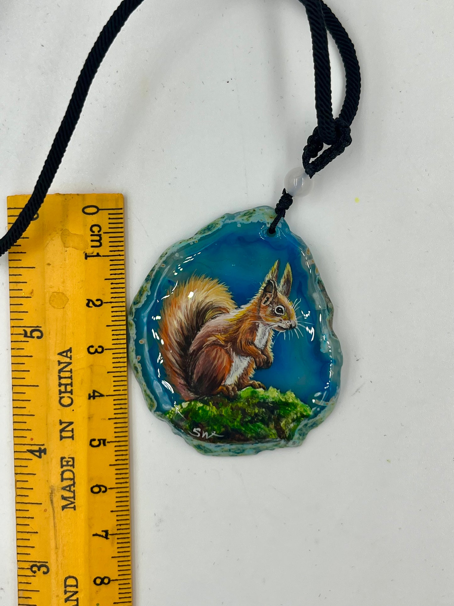 Einzigartige Anhänger /Das Eichhörnchen/Achat/Hand bemalt Juwelen und tragbare Kunst /Natur Schmuck