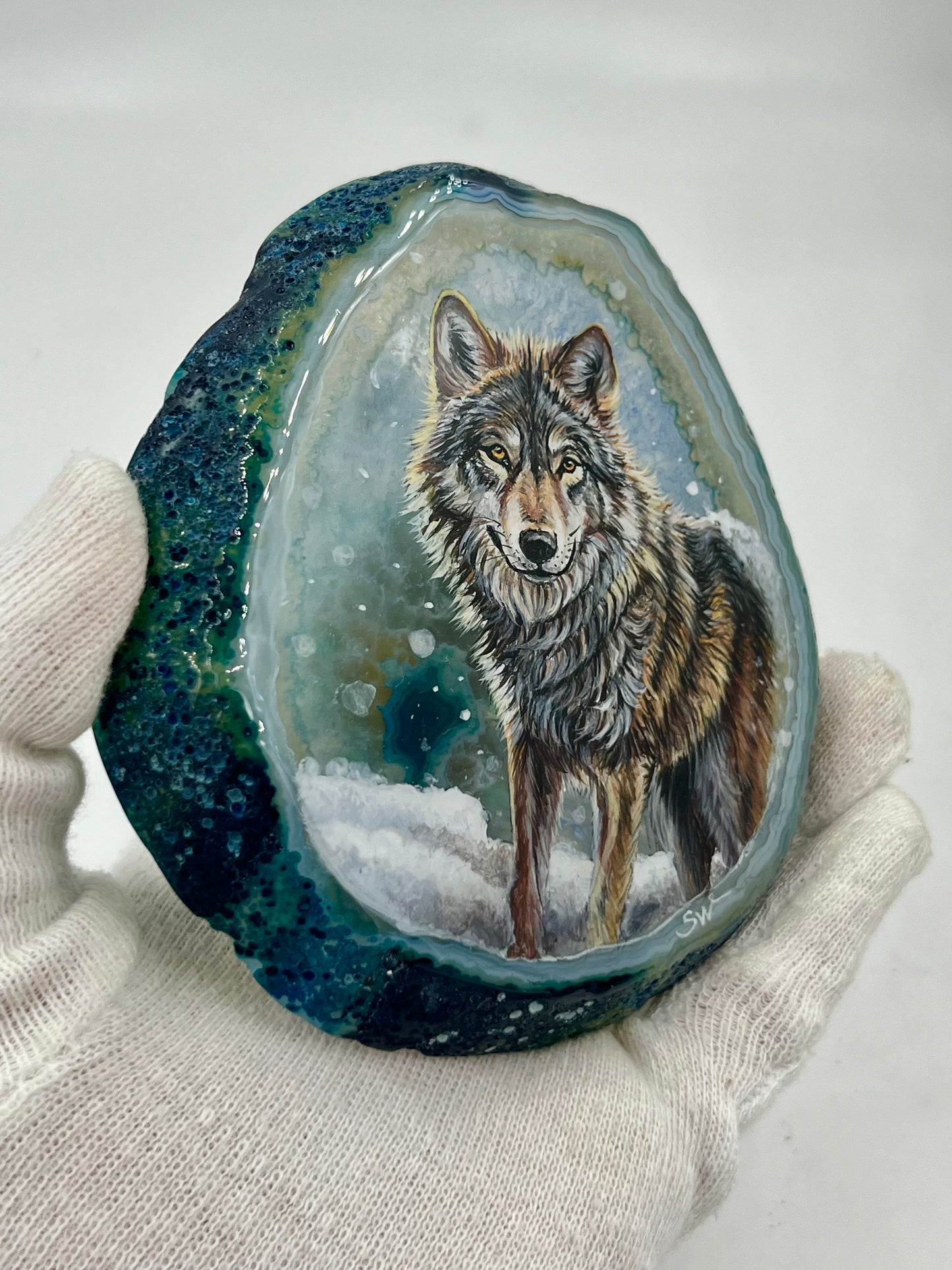 Einzigartige bemalt Achatscheibe/Der Wolf /Hand bemalt /Deko/Tierpotrait/ink.Metallständer