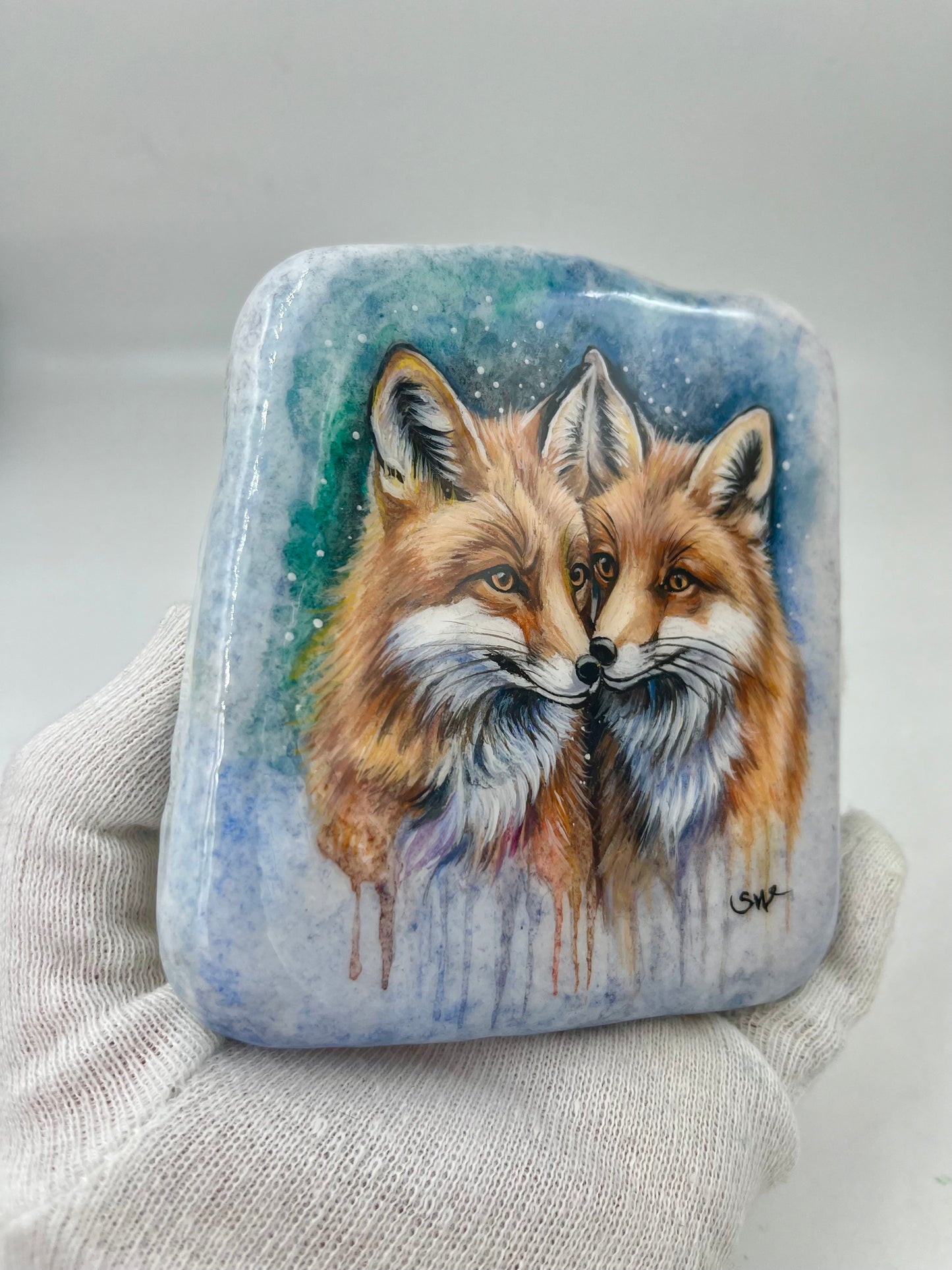 Einzigartig handbemalte Stein/Zwei Fuchs /inklusive Tischstaffelei