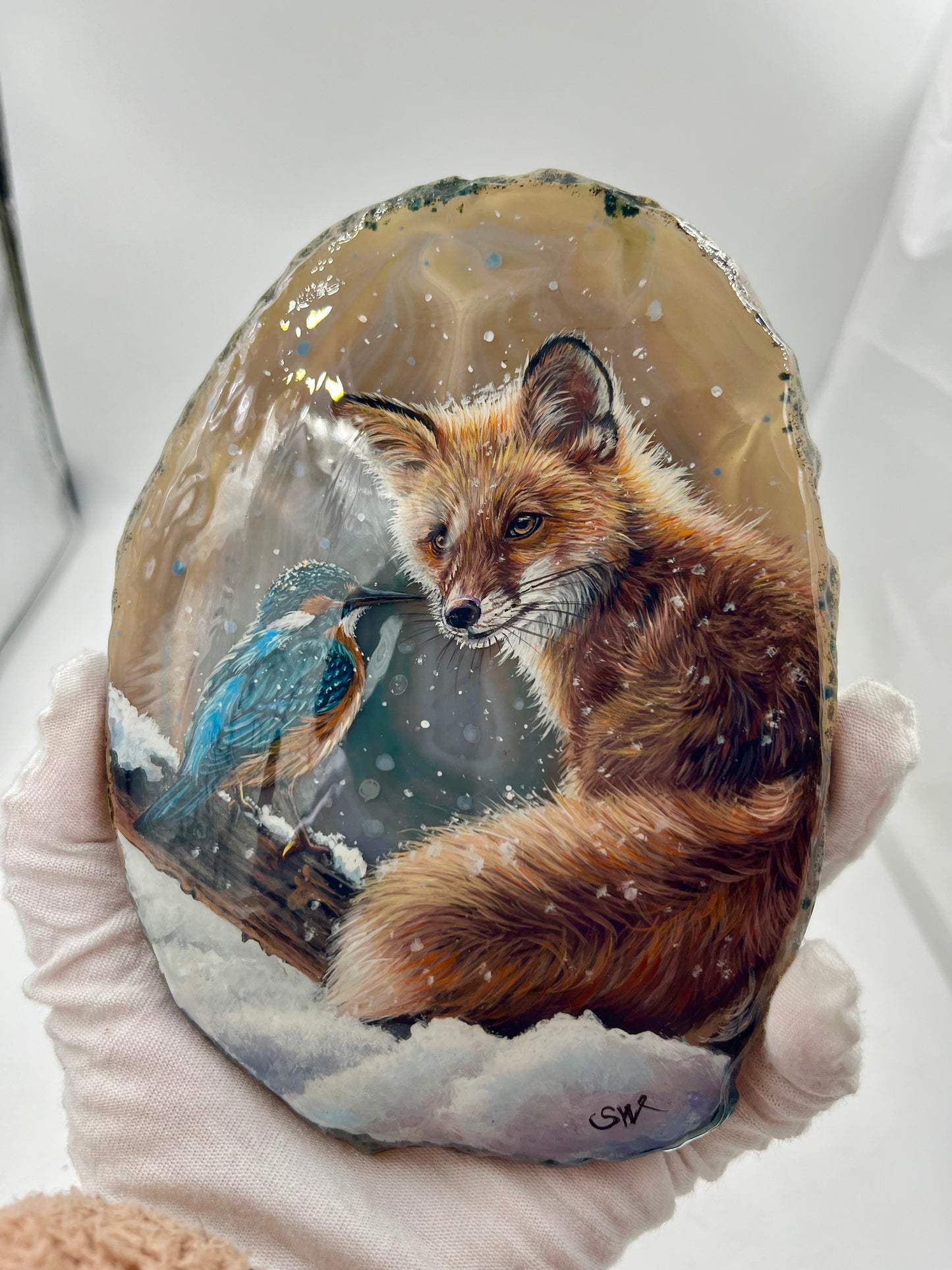 Einzigartige bemalt Achatscheibe/der Fuchs und der Eisvoglel /Hand bemalt /Deko/Tierpotrait/ink.Metallständer