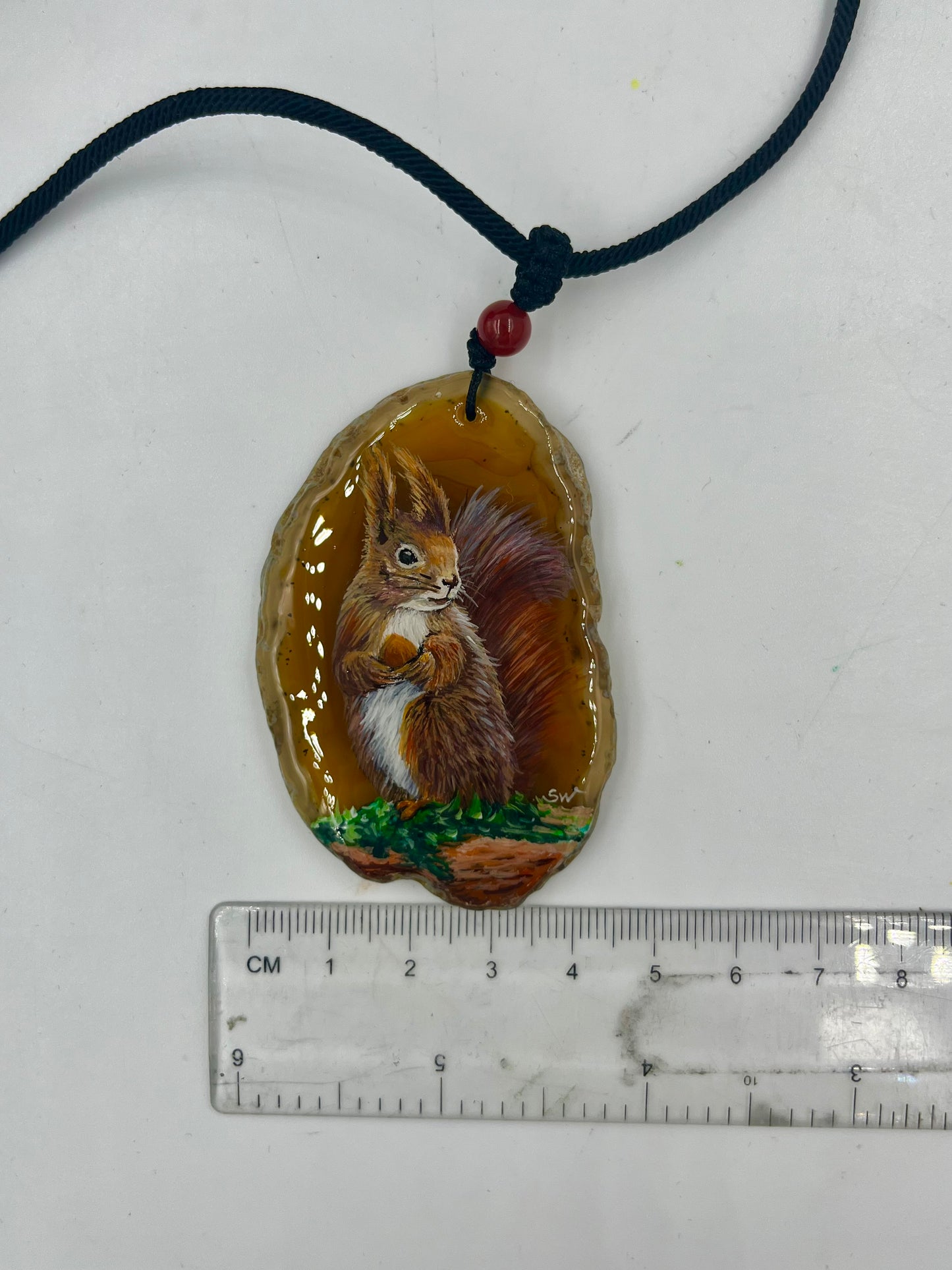 Einzigartige Anhänger /das Eichhörnchen /Achat/Hand bemalt