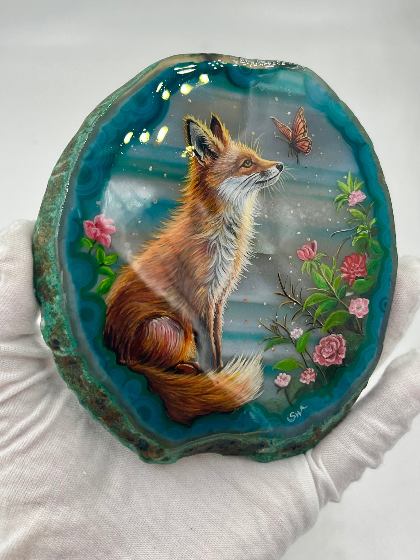 Einzigartige bemalt Achatscheibe/ Der Fuchs und der Schmetterling/Hand bemalt /Deko/Tierpotrait/ink.Metallständer