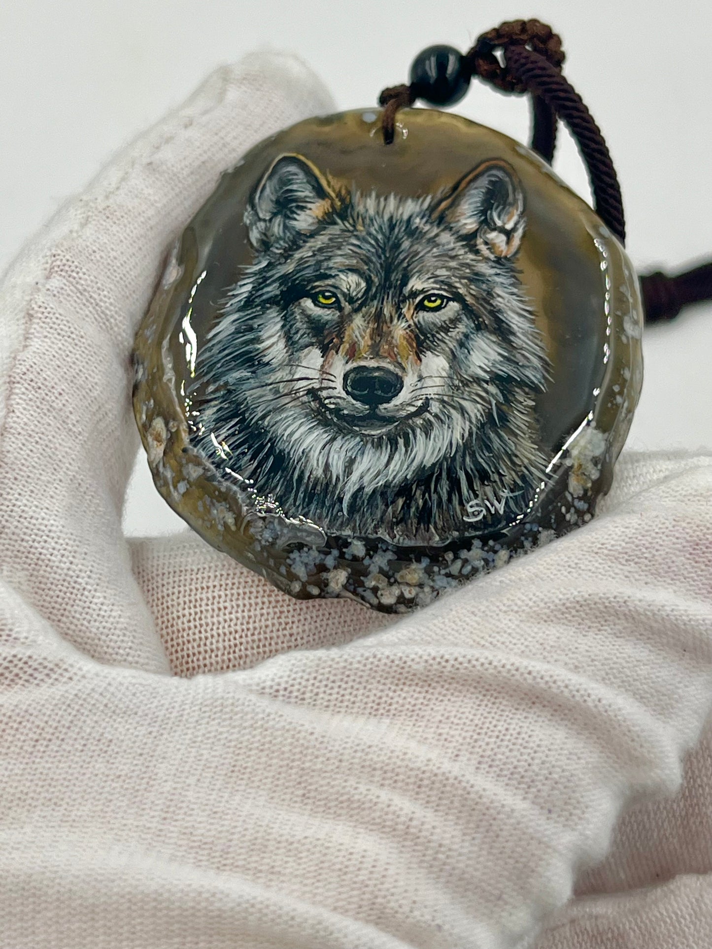 Einzigartige Anhänger /Der Wolf /Achat/Hand bemalt Juwelen und tragbare Kunst /Natur Schmuck
