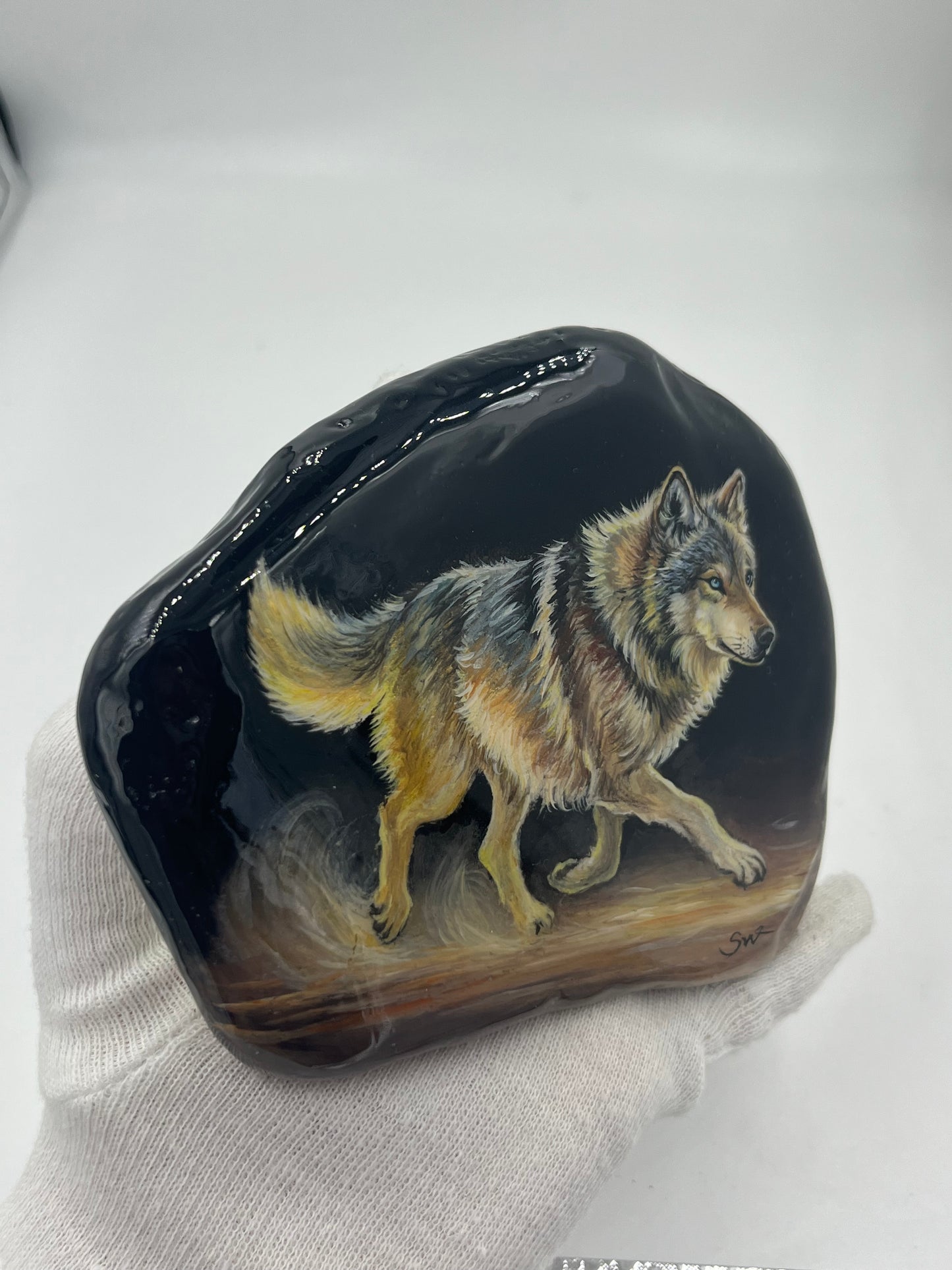 Einzigartig handbemalte /Ein rennender Wolf/inklusive Tischstaffelei