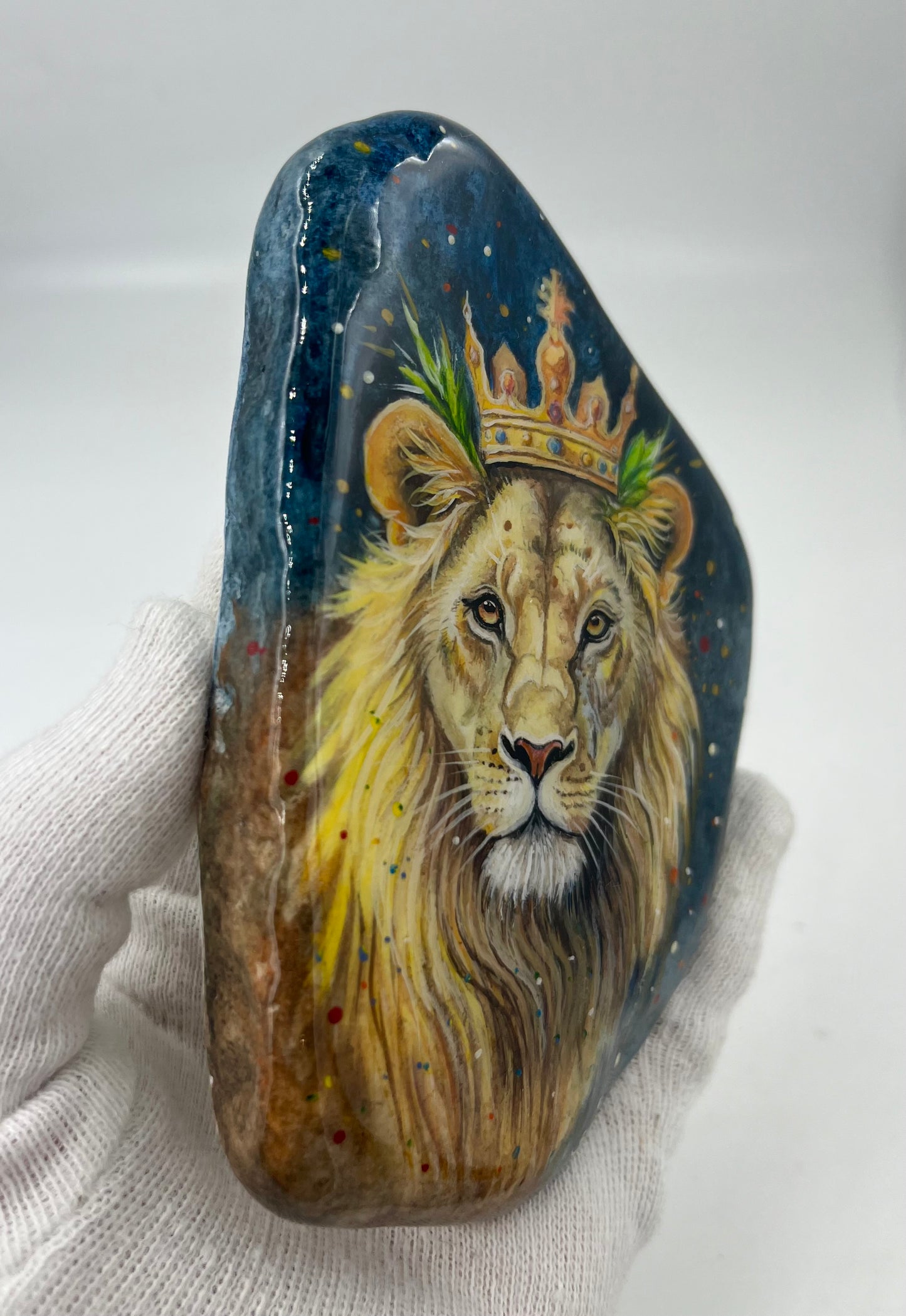 Einzigartig handbemalte Stein-der König der Löwen -inklusive Tischstaffelei