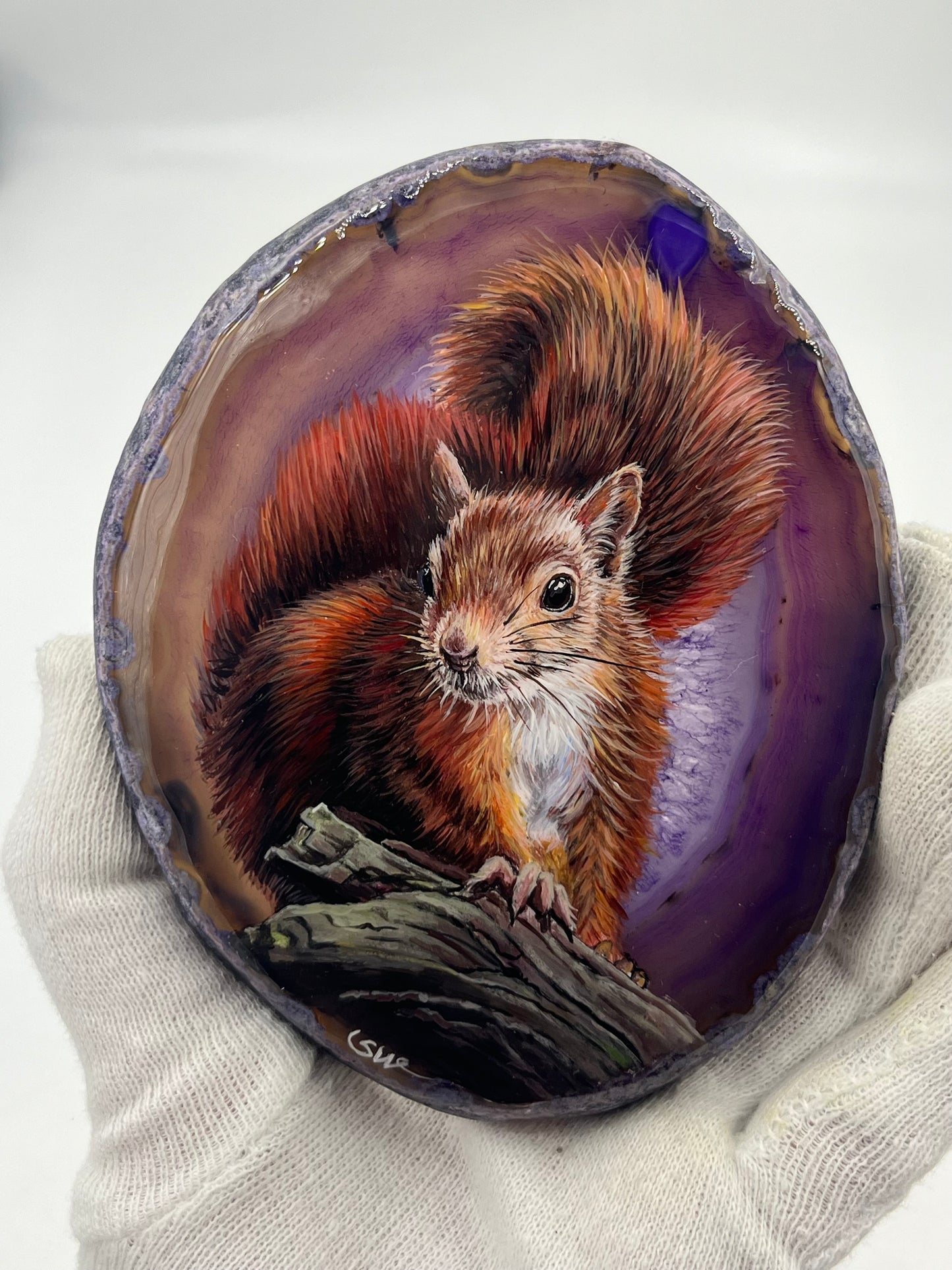 Einzigartige bemalt Achatscheibe/Das Eichhörnchen /Hand bemalt /Deko/Tierpotrait/ink.Metallständer