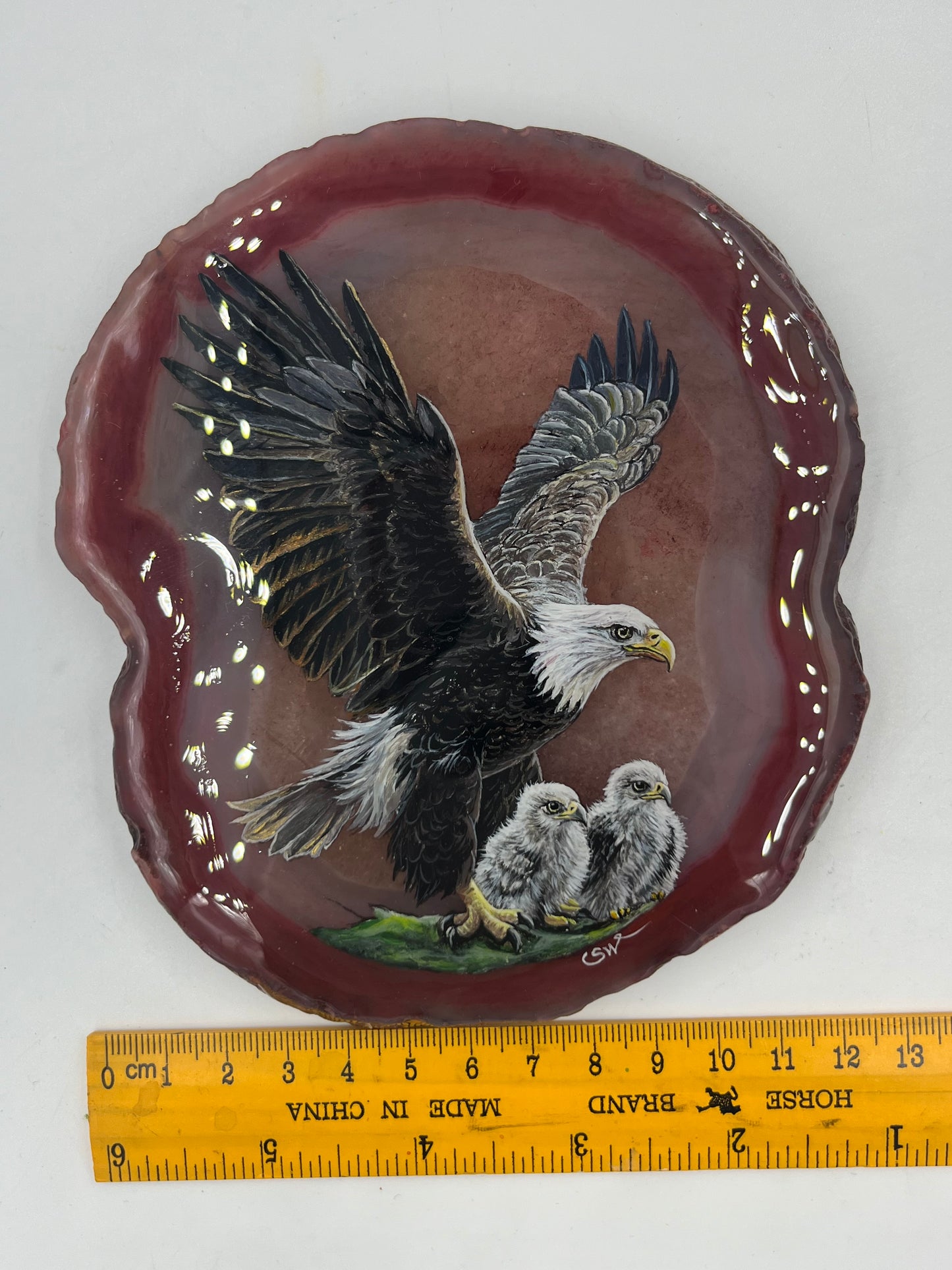 Einzigartige bemalt Achatscheibe/Der Adler und seine zwei Kinder/Hand bemalt /Deko/Tierpotrait/ink.Metallständer