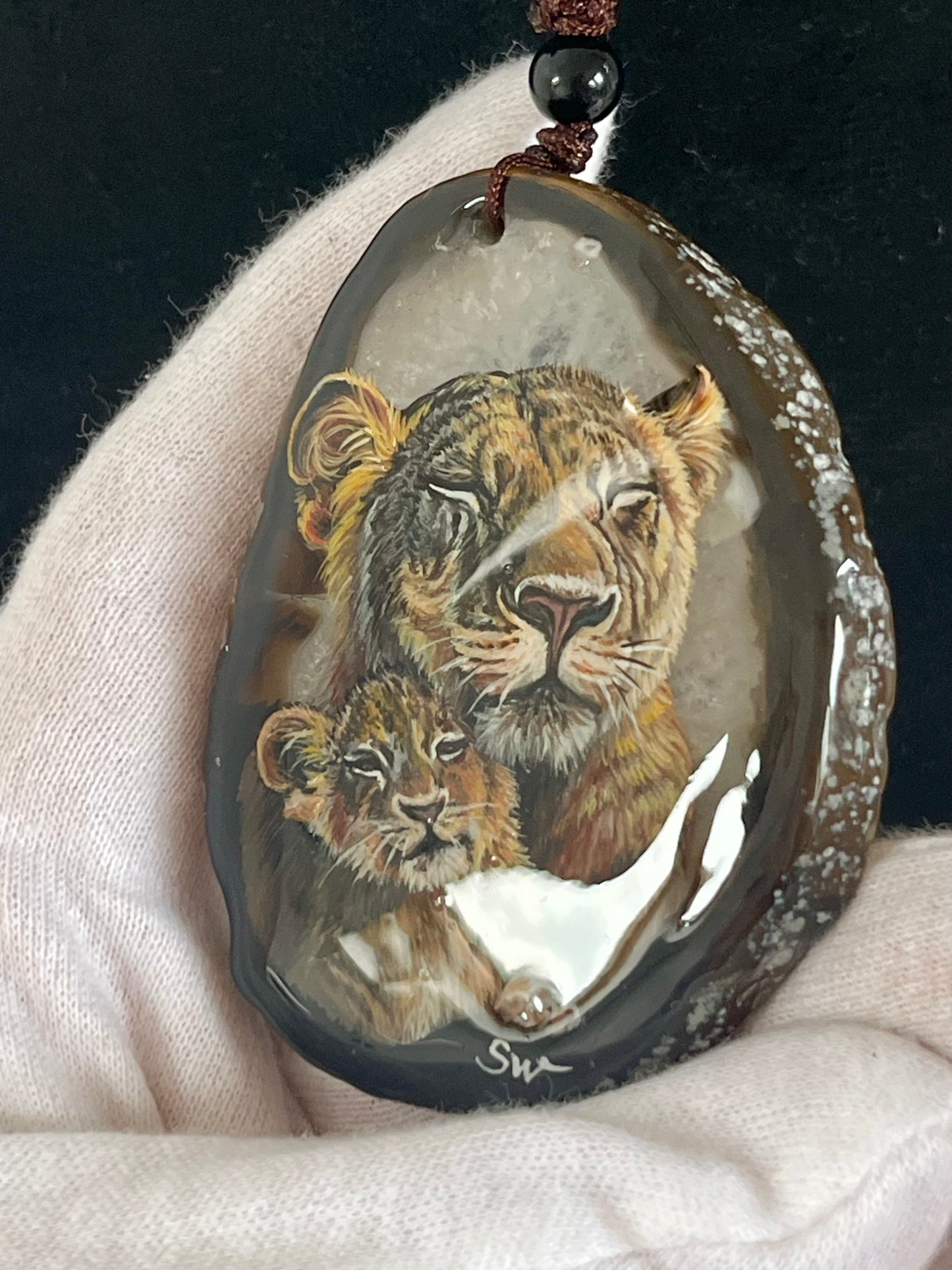 Einzigartige Anhänger /Löwe Mama und Kind/Achat/Hand bemalt Juwelen und tragbare Kunst /Natur Schmuck