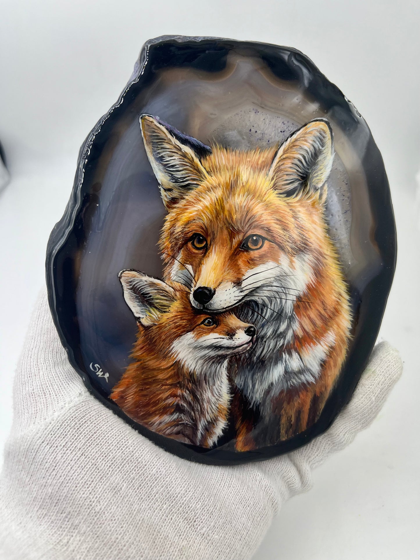 Einzigartige bemalt Achatscheibe/Der Fuchs Mama und Kind/Hand bemalt /Deko/Tierpotrait/ink.Metallständer