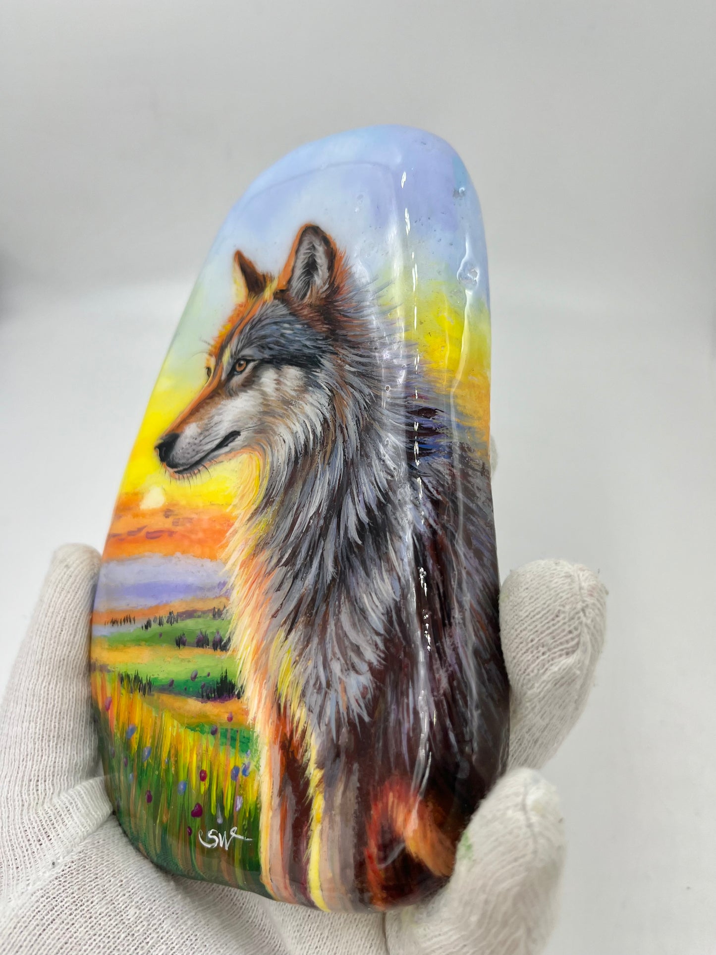 Einzigartig handbemalte Stein/Der Wolf im Abendlicht /inklusive Tischstaffelei