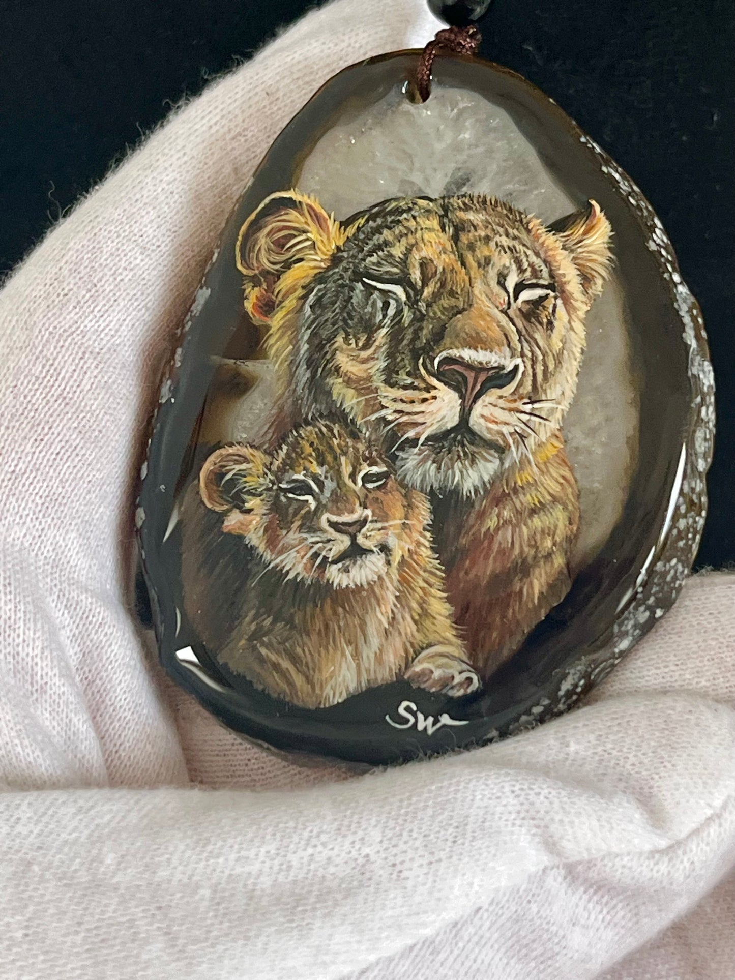 Einzigartige Anhänger /Löwe Mama und Kind/Achat/Hand bemalt Juwelen und tragbare Kunst /Natur Schmuck