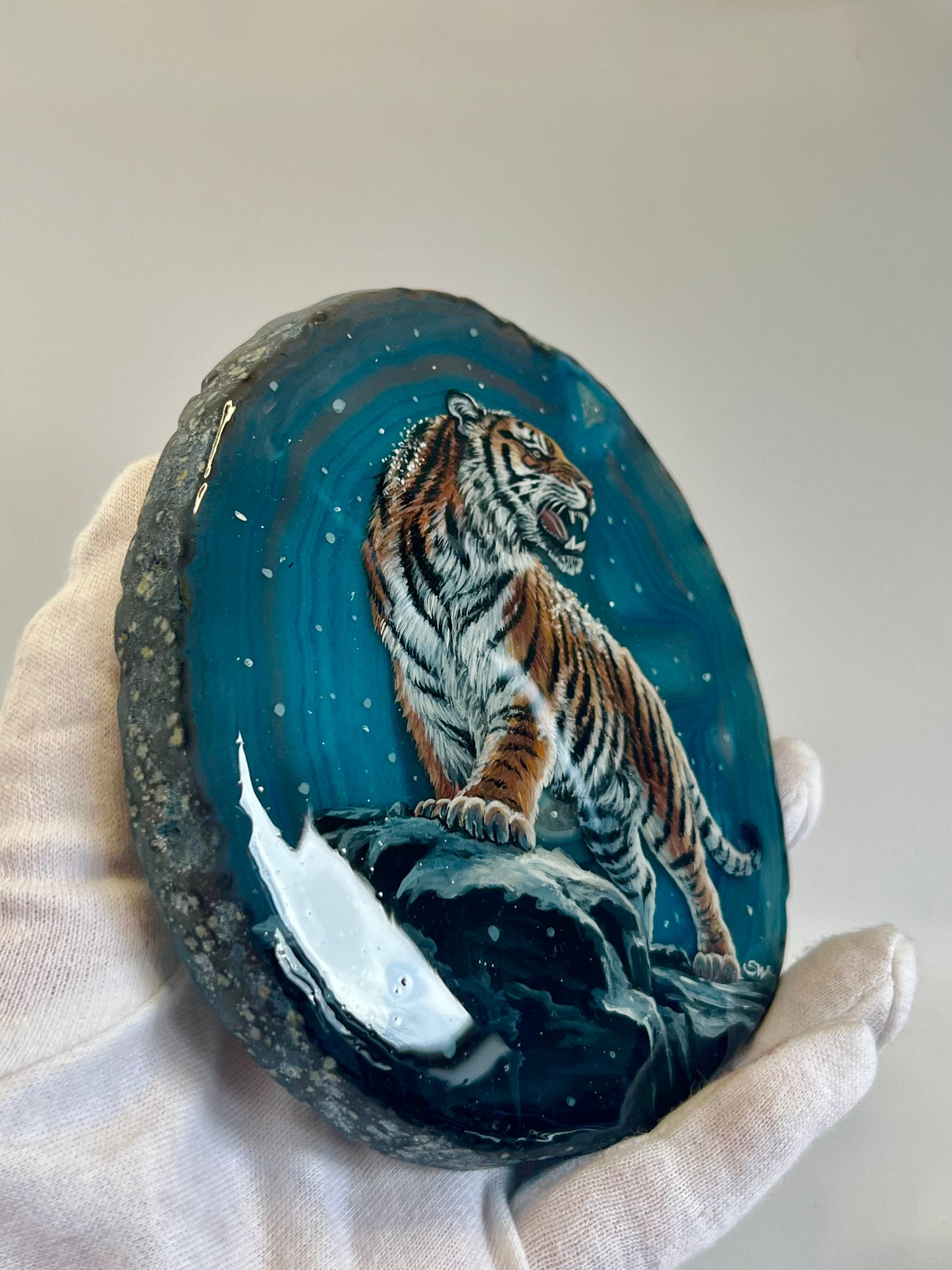 Einzigartige bemalt Achatscheibe/Der Tiger /Hand bemalt /Deko/Tierpotrait/ink.Metallständer