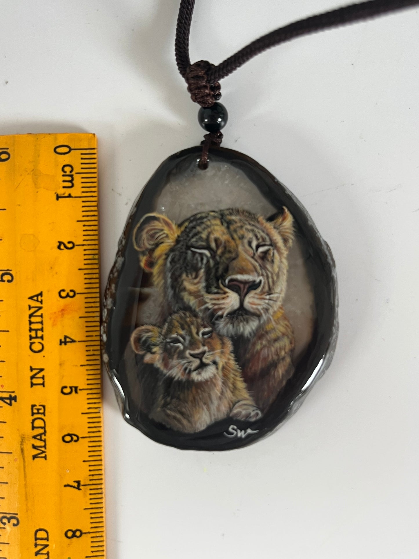 Einzigartige Anhänger /Löwe Mama und Kind/Achat/Hand bemalt Juwelen und tragbare Kunst /Natur Schmuck