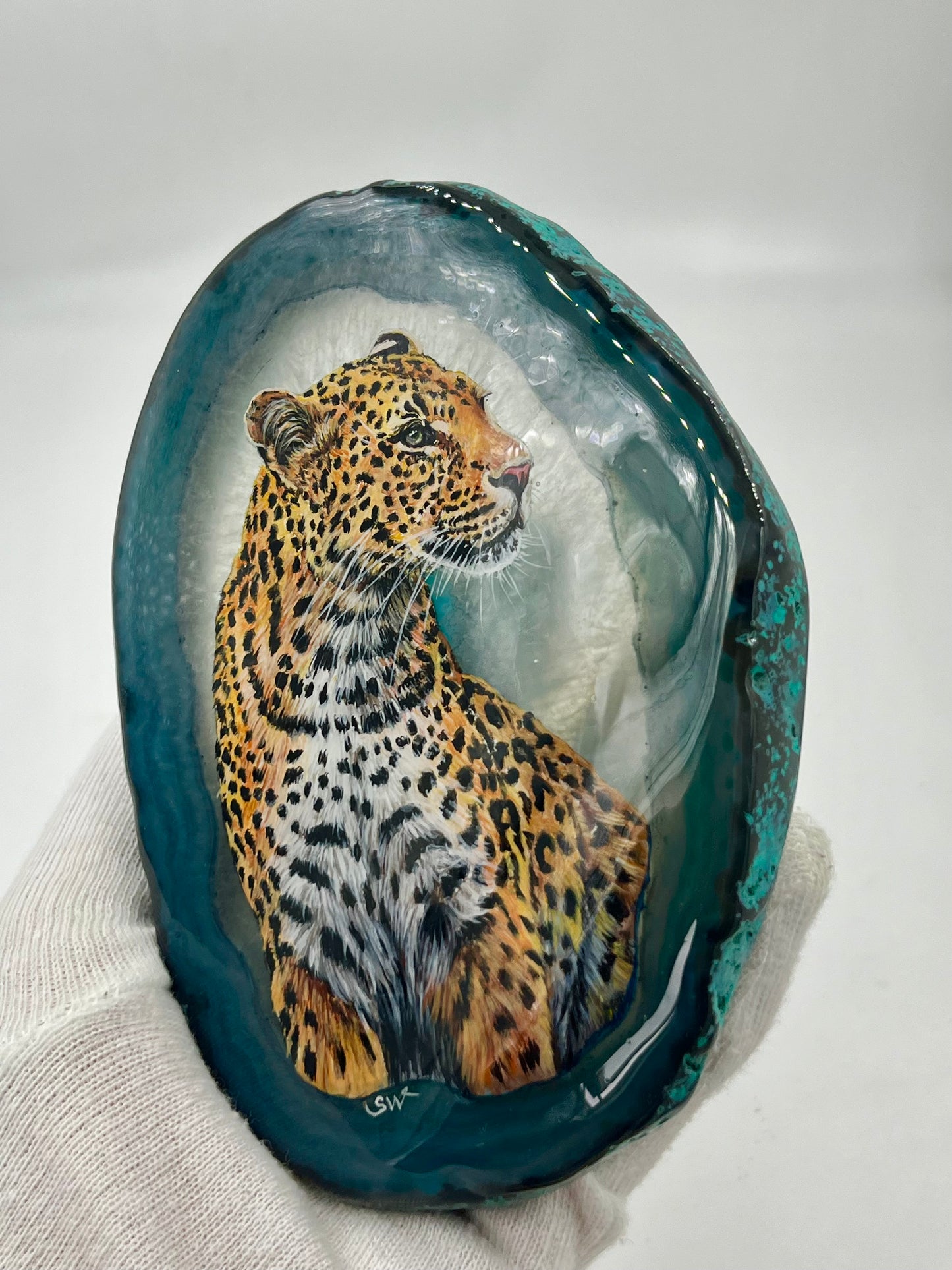 Einzigartige bemalt Achatscheibe/Der Leopard/Hand bemalt /Deko/Tierpotrait/ink.Metallständer